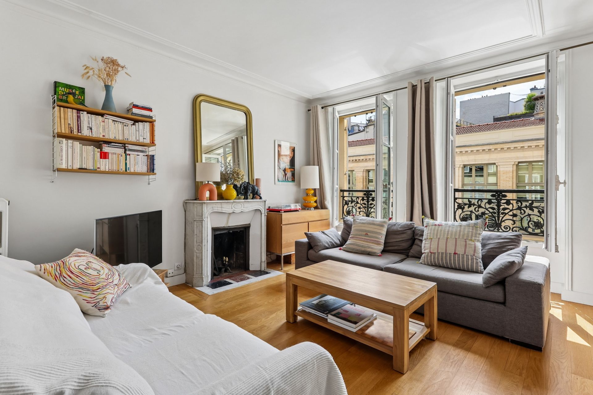 apartment 4 Rooms for sale on PARIS (75009)