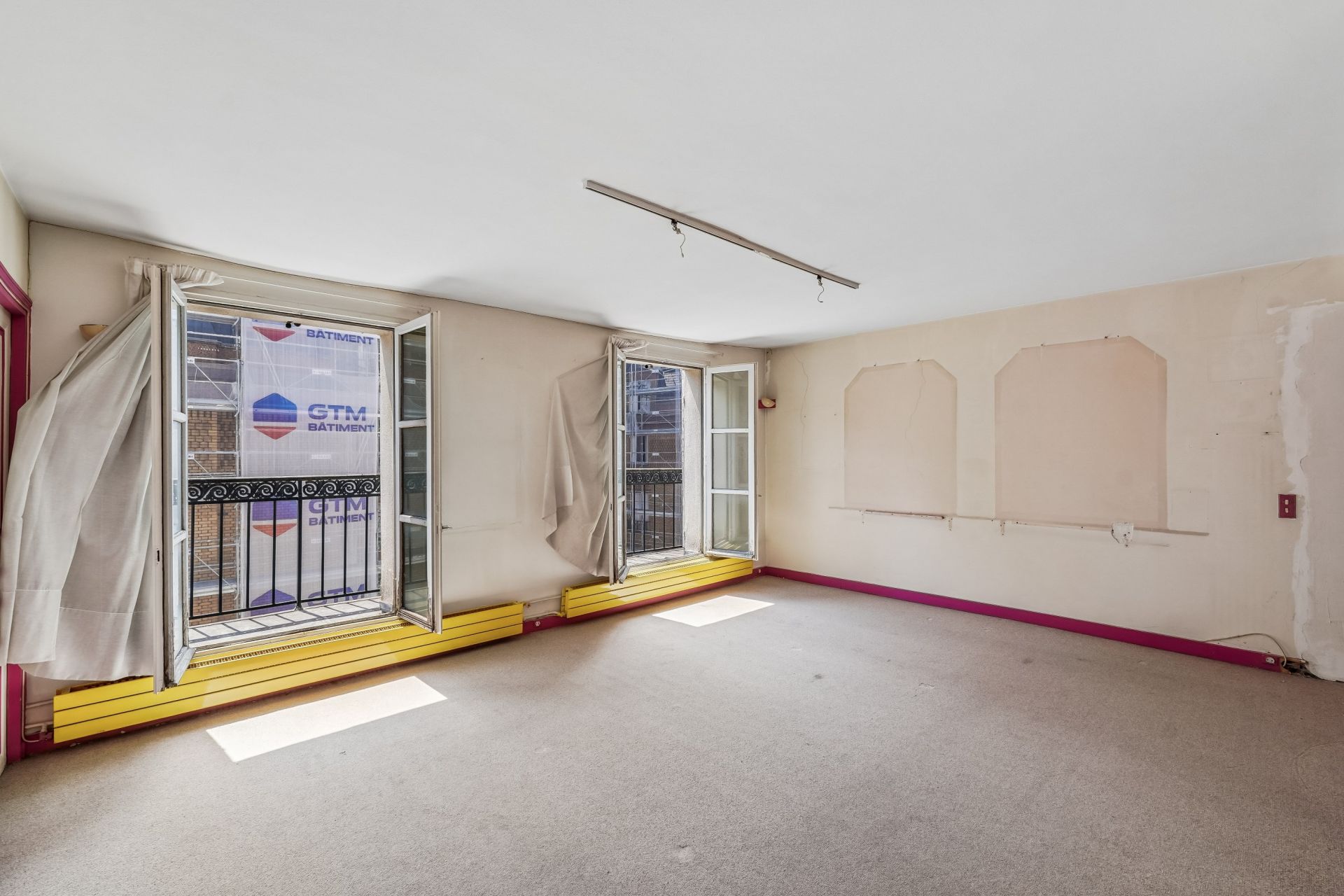 apartment 3 Rooms for sale on PARIS (75007)