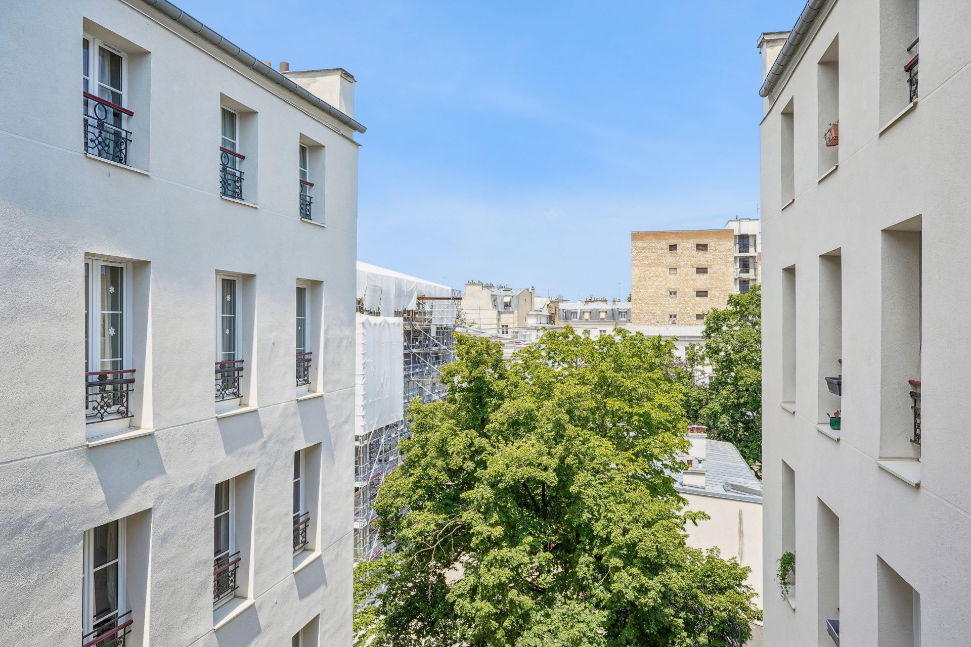 apartment 3 Rooms for sale on PARIS (75007)