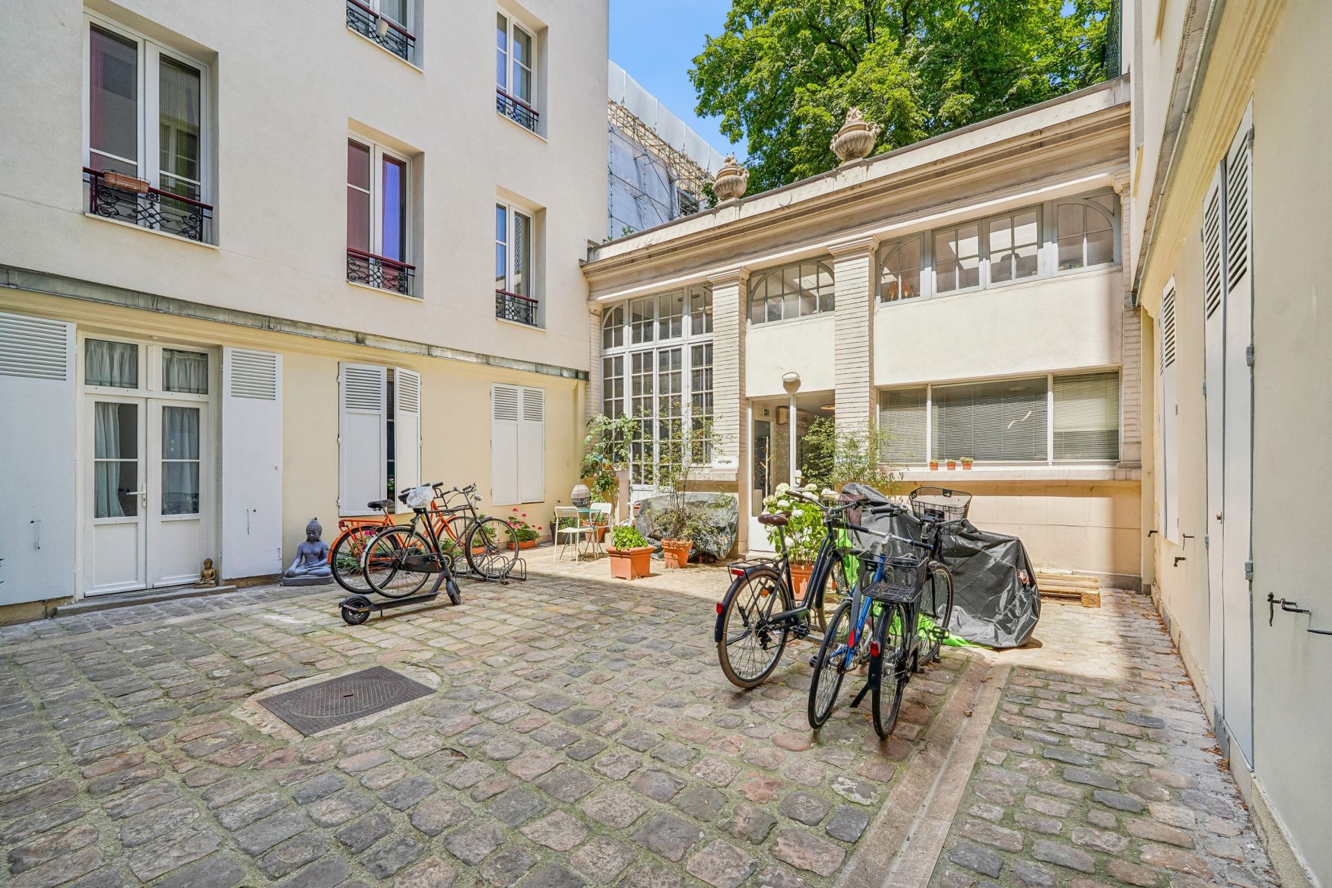 apartment 3 Rooms for sale on PARIS (75007)