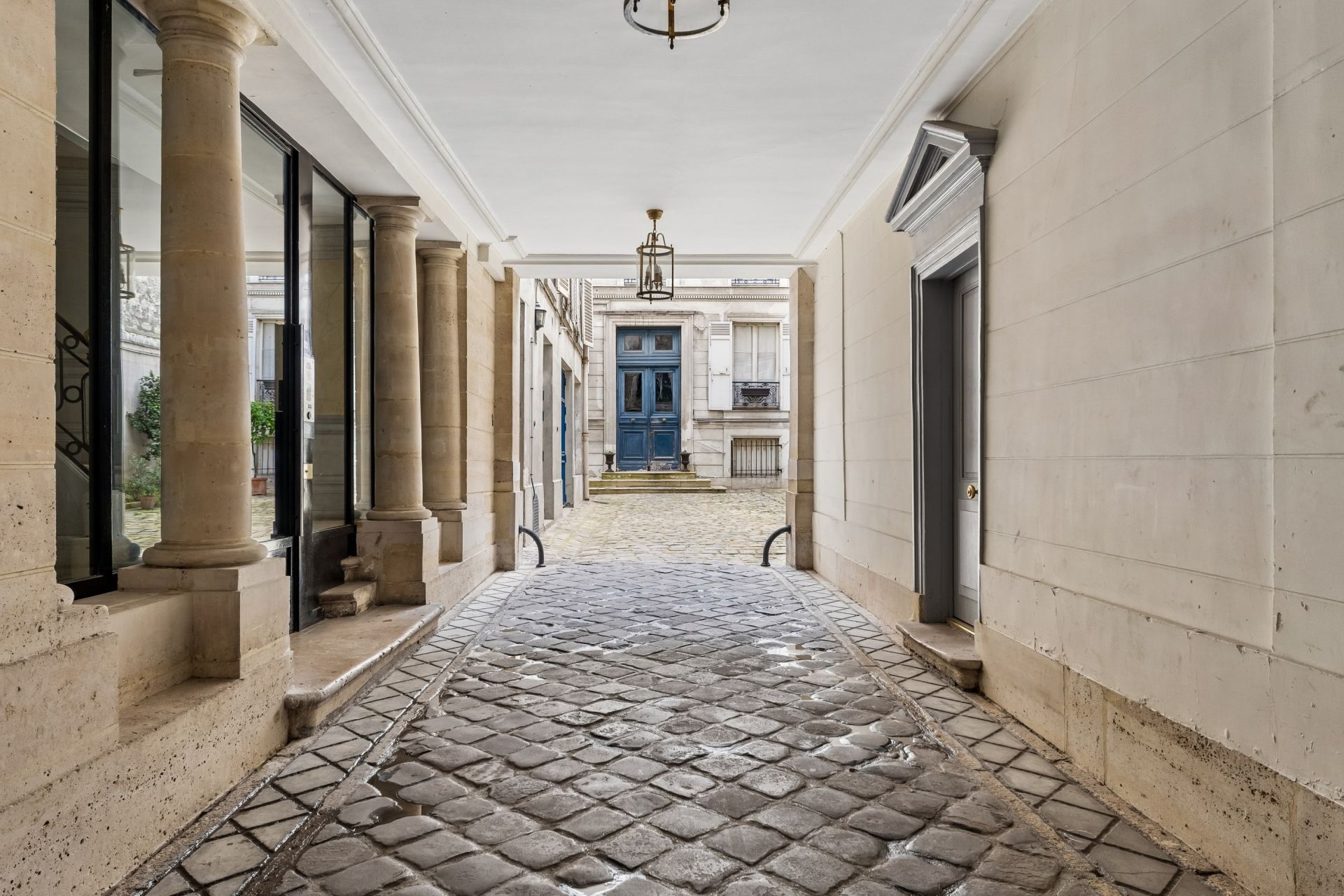 apartment 2 Rooms for sale on PARIS (75006)