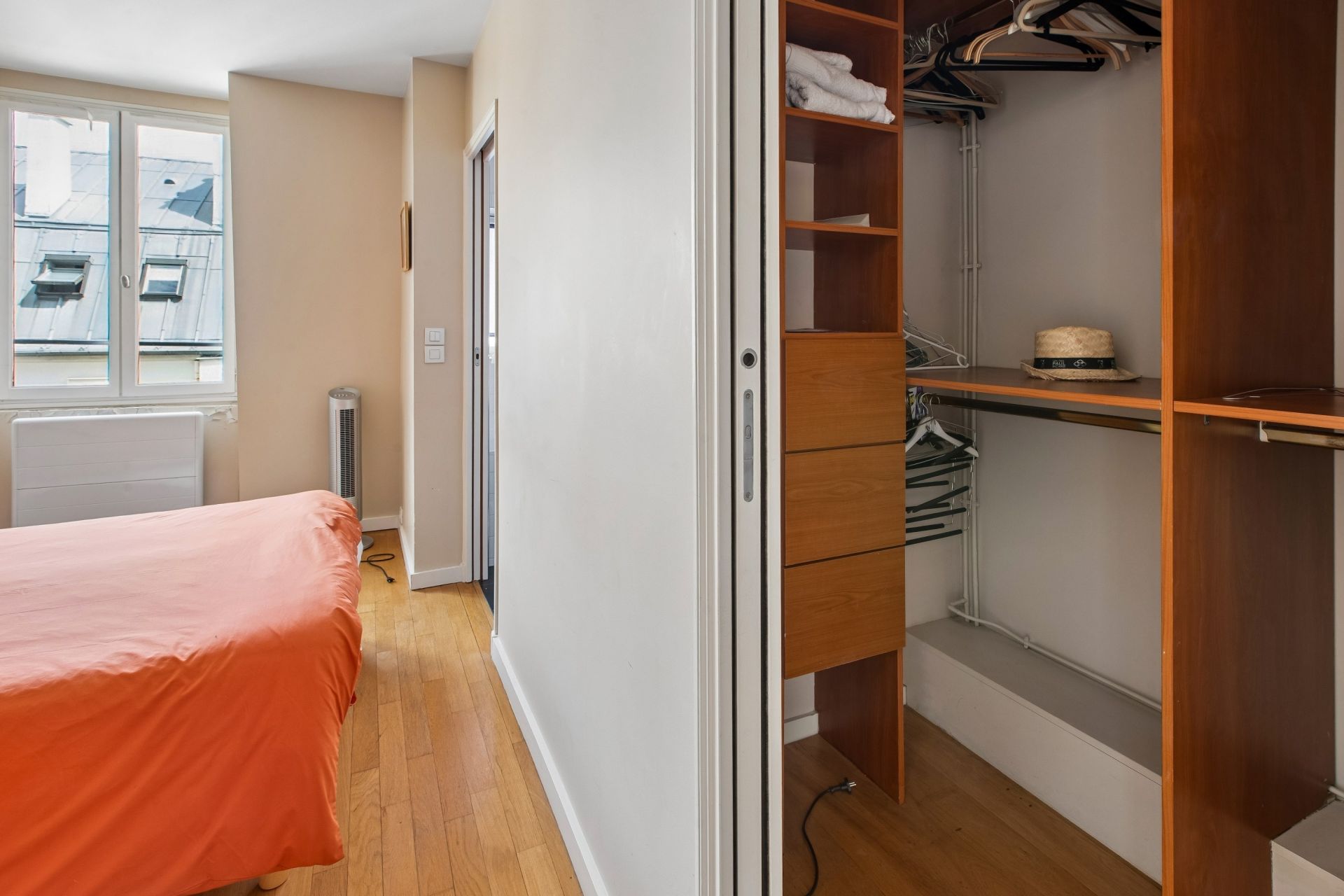 apartment 2 Rooms for sale on PARIS (75007)
