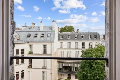 Sale Apartment Paris 7 2&nbsp;Rooms 46.8&nbsp;m²