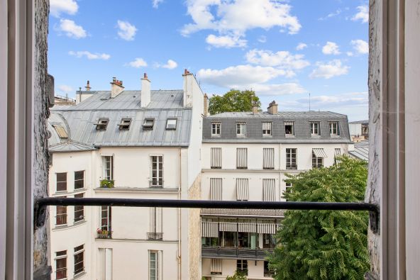 Sale Apartment Paris 7 2&nbsp;Rooms 46.8&nbsp;m²
