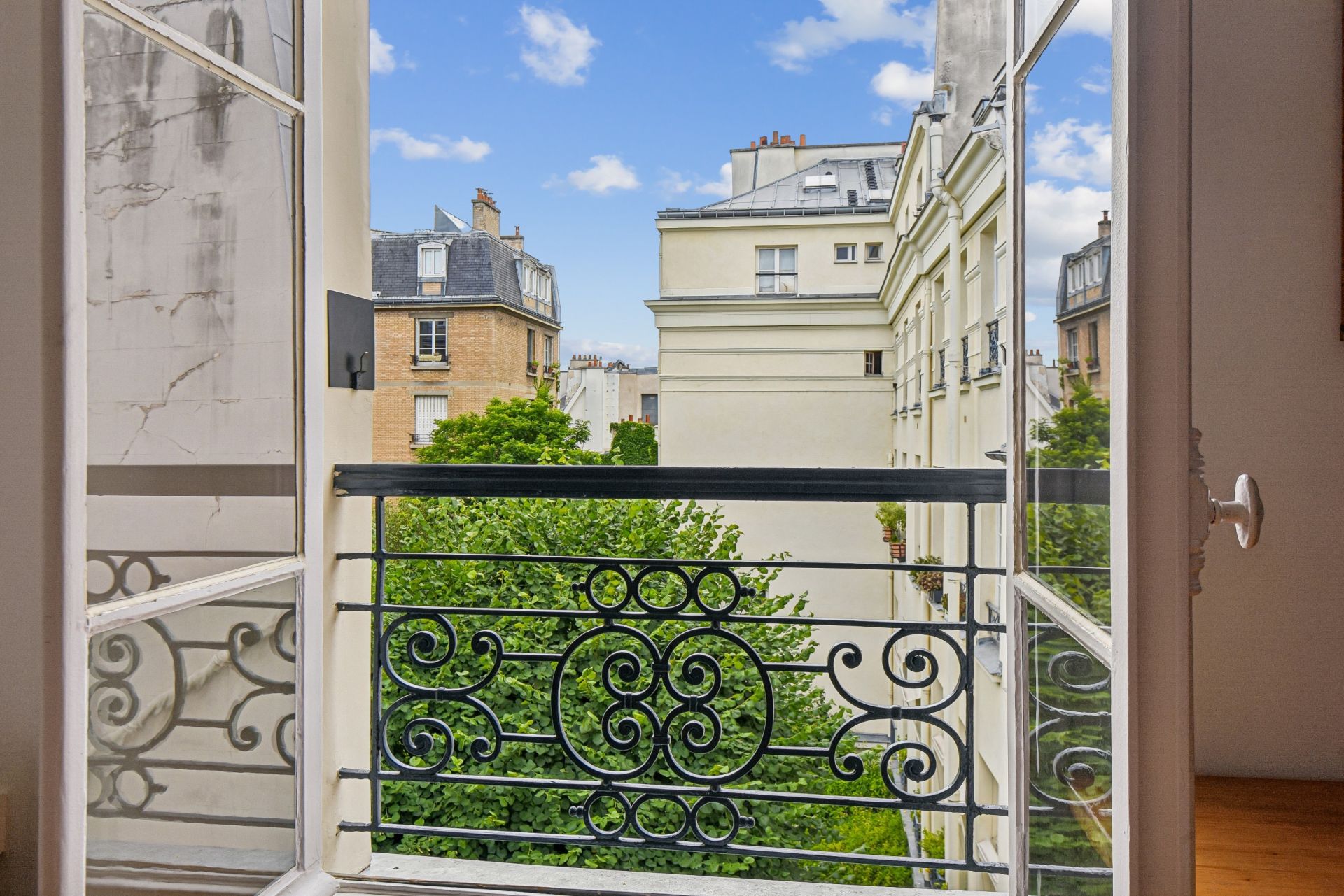 apartment 2 Rooms for sale on PARIS (75007)
