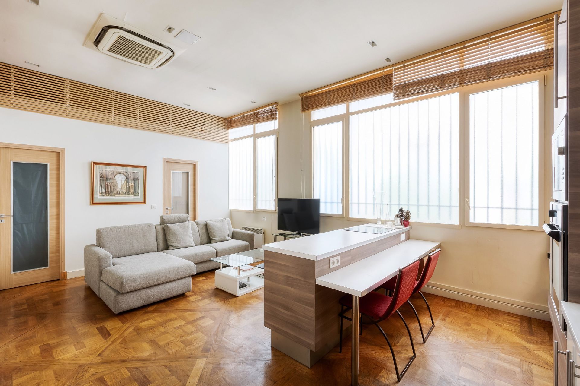 apartment 5 Rooms for sale on PARIS (75001)
