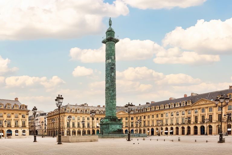 apartment 5 Rooms for sale on PARIS (75001)