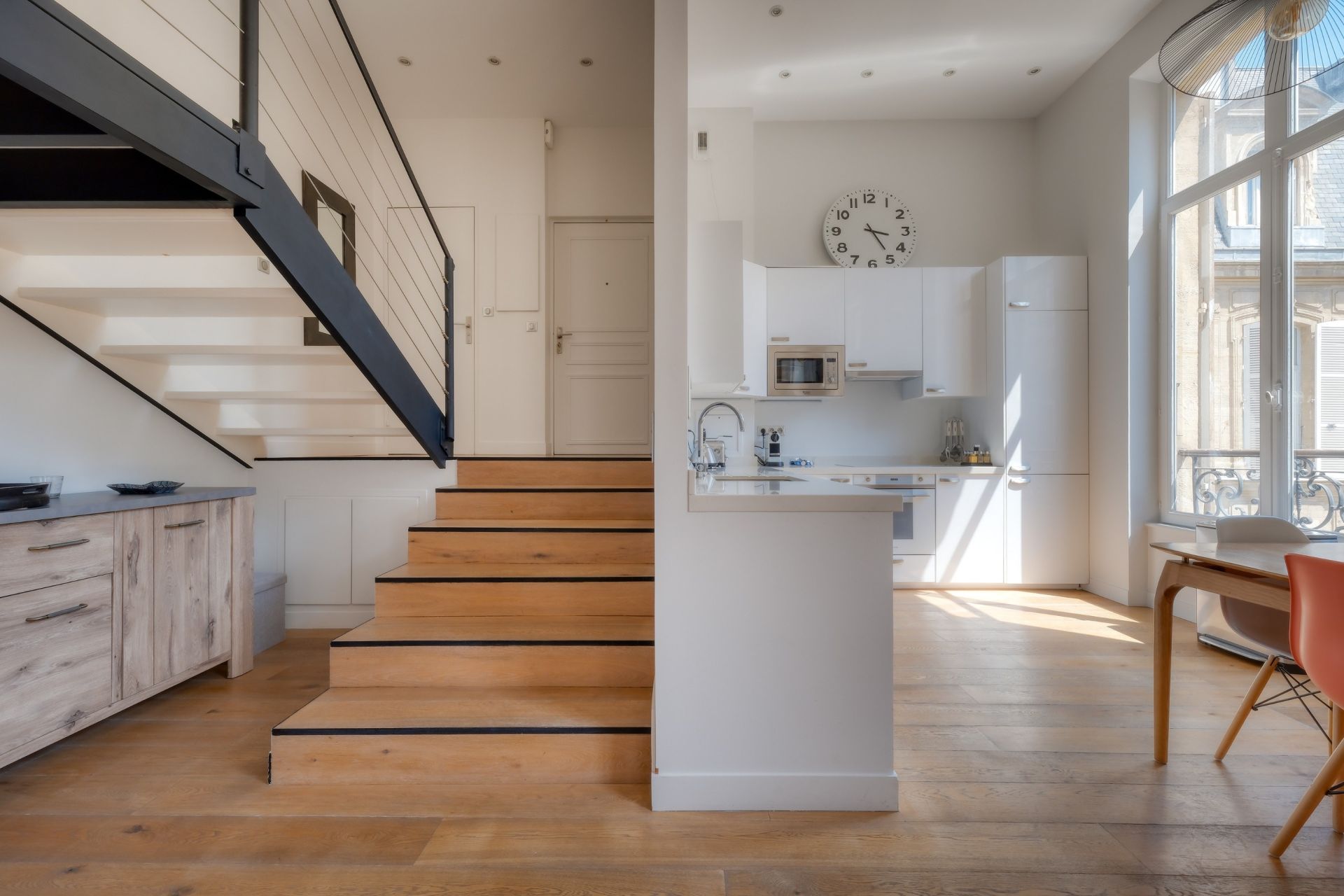 apartment 4 Rooms for sale on PARIS (75008)