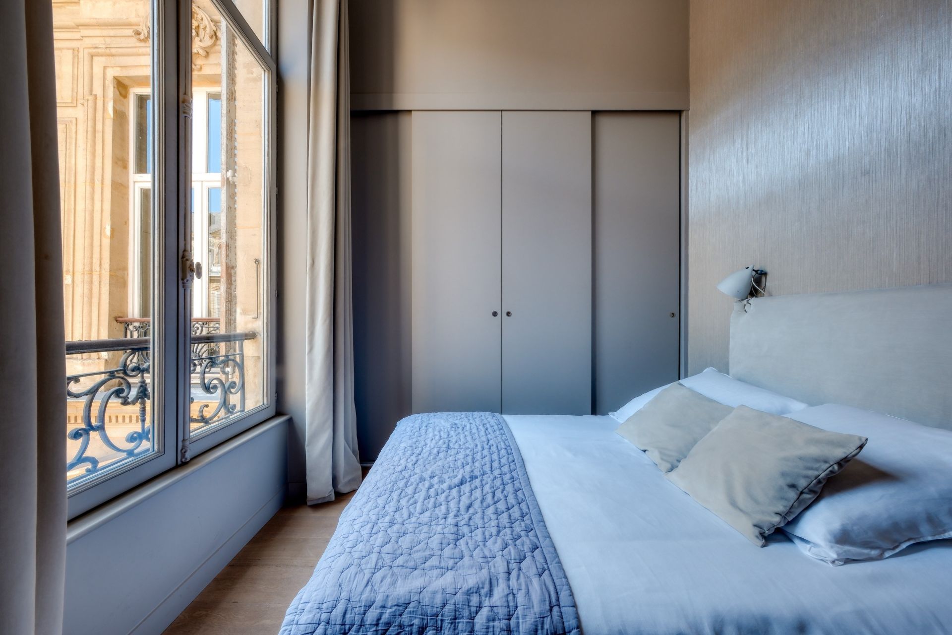apartment 4 Rooms for sale on PARIS (75008)