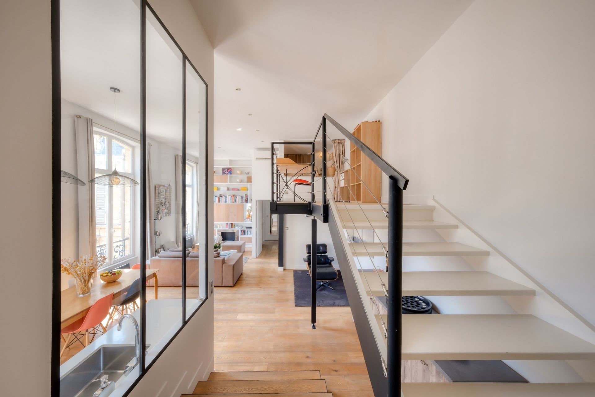 apartment 4 Rooms for sale on PARIS (75008)