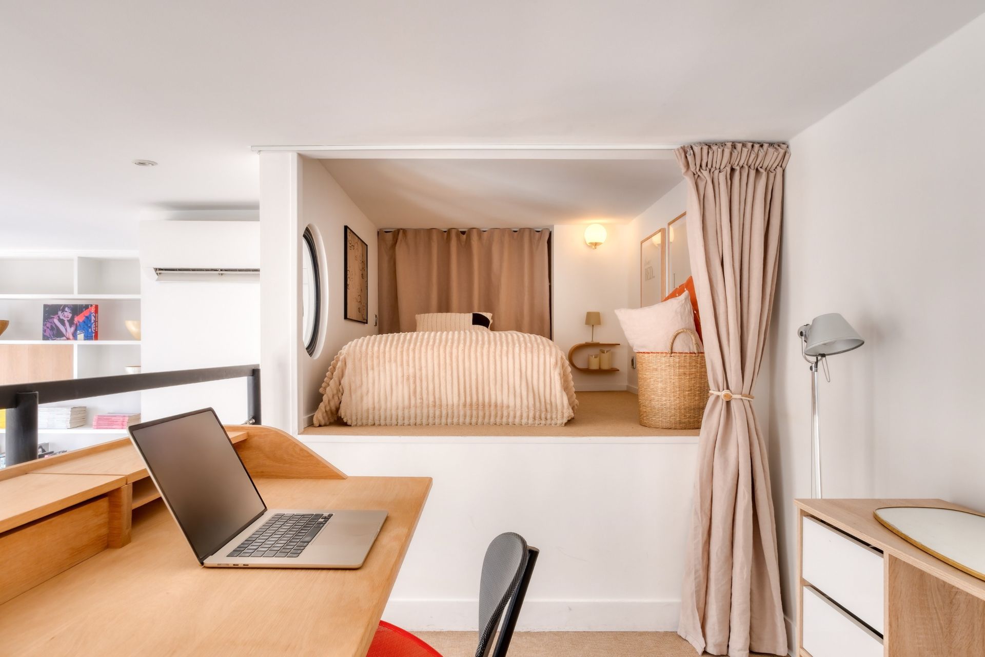 apartment 4 Rooms for sale on PARIS (75008)