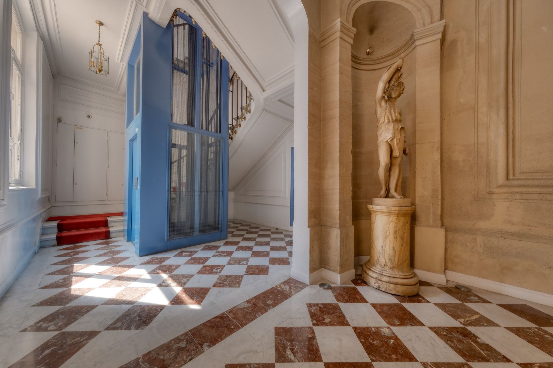 apartment 4 Rooms for sale on PARIS (75008)