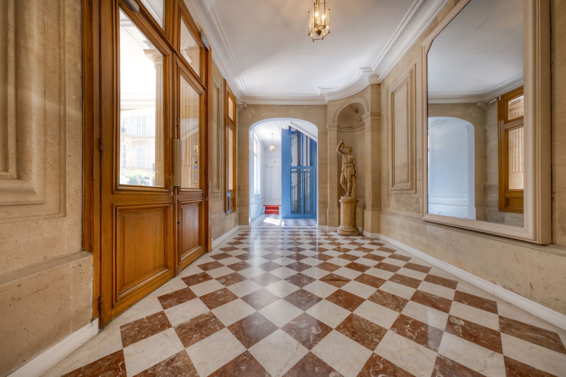 apartment 4 Rooms for sale on PARIS (75008)
