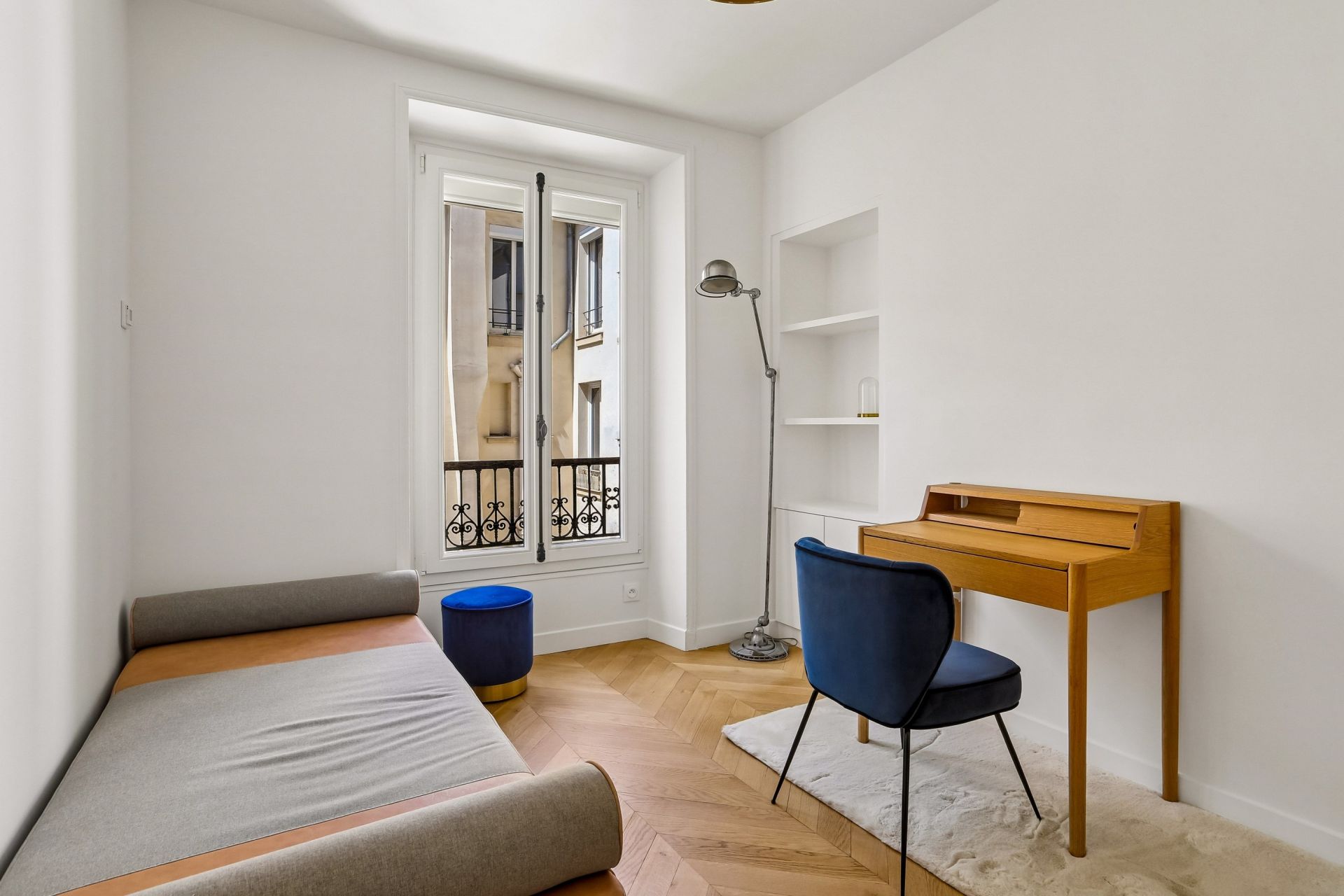 apartment 3 Rooms for sale on PARIS (75116)
