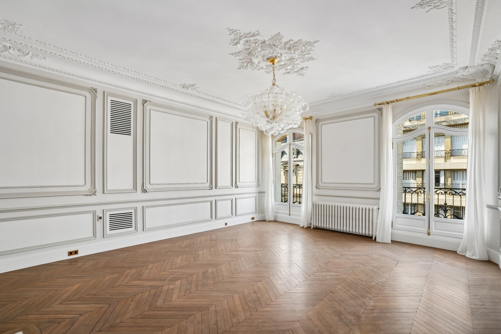 appartement 8 Pièces en location sur PARIS (75016)