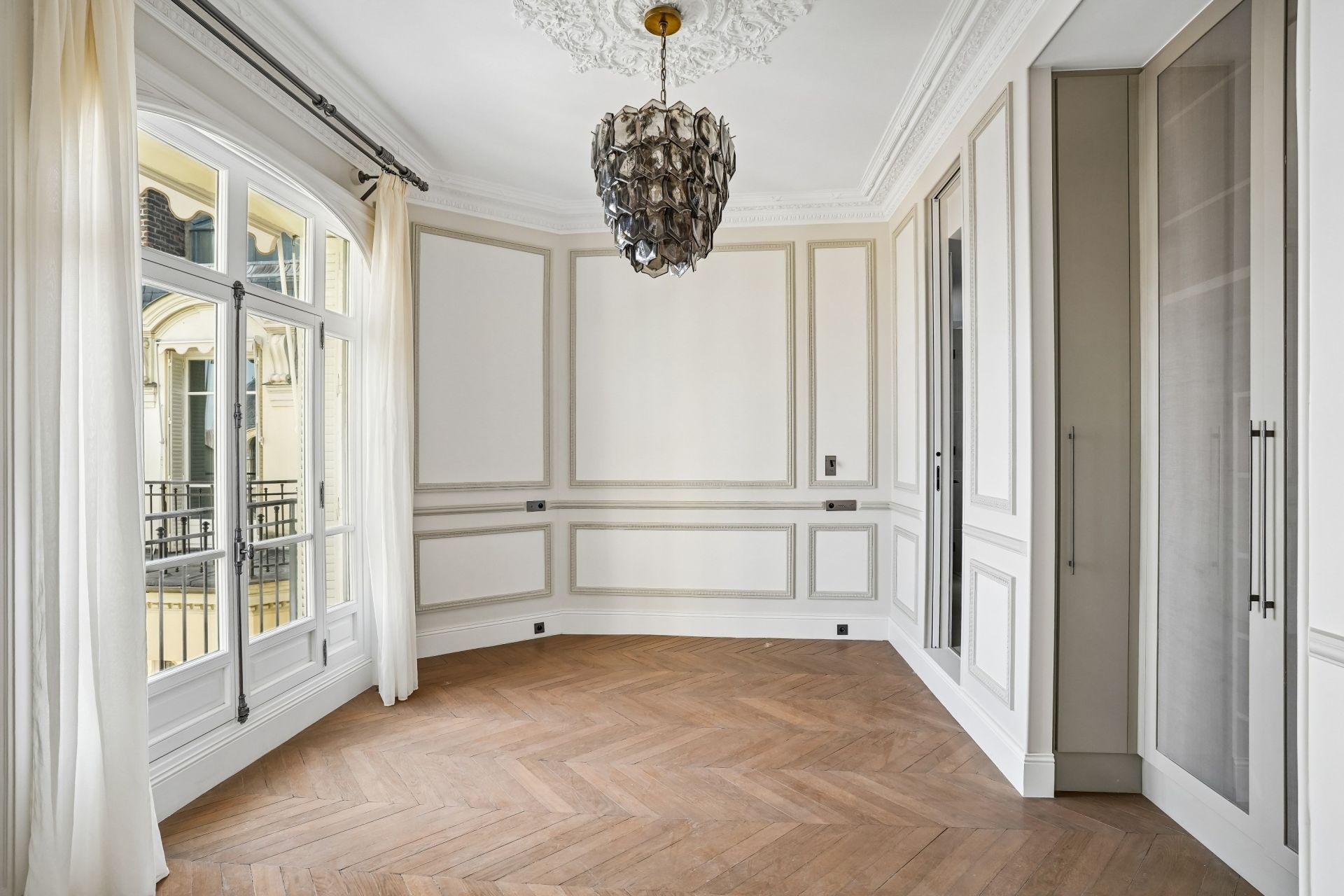 appartement 8 Pièces en location sur PARIS (75016)
