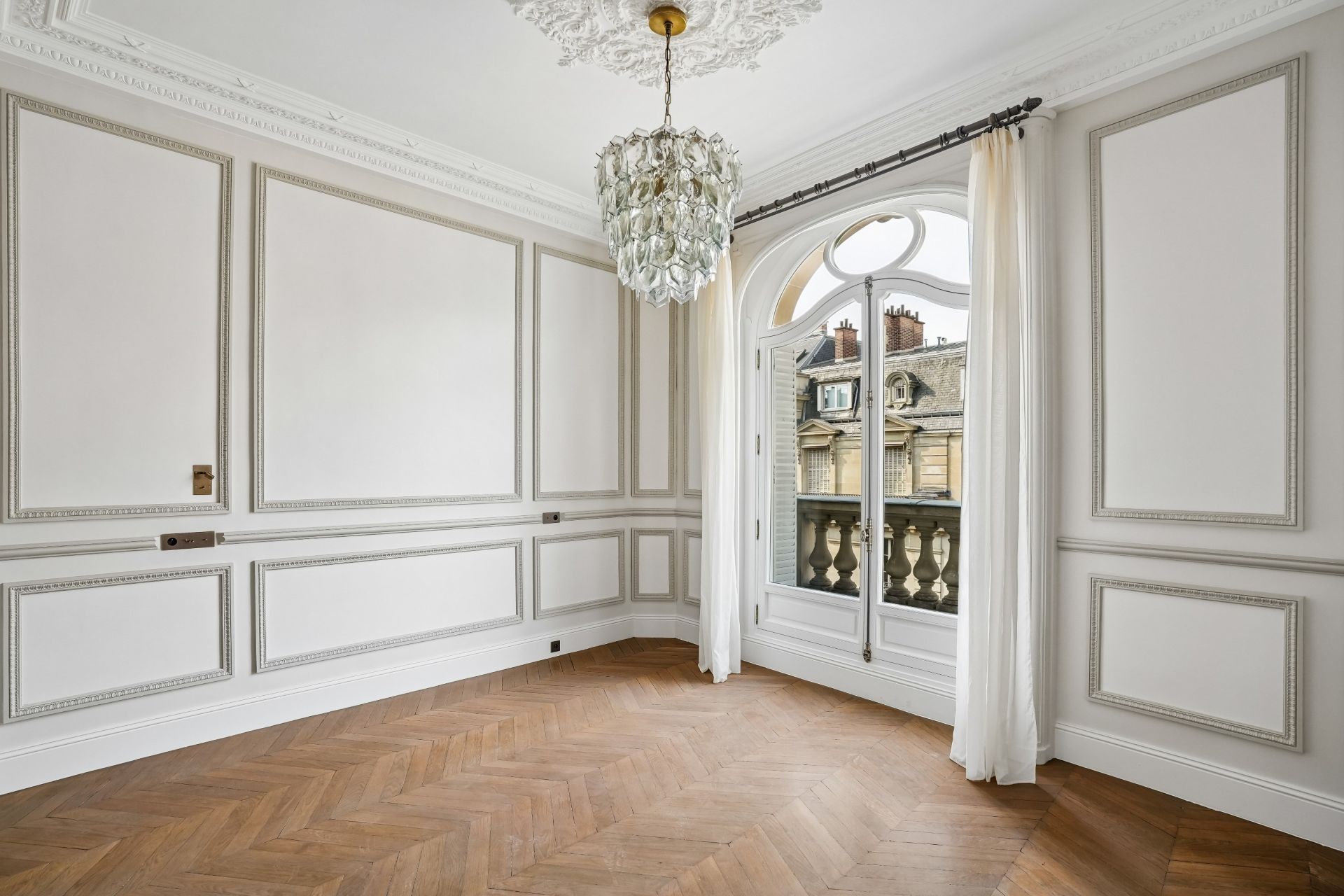 appartement 8 Pièces en location sur PARIS (75016)