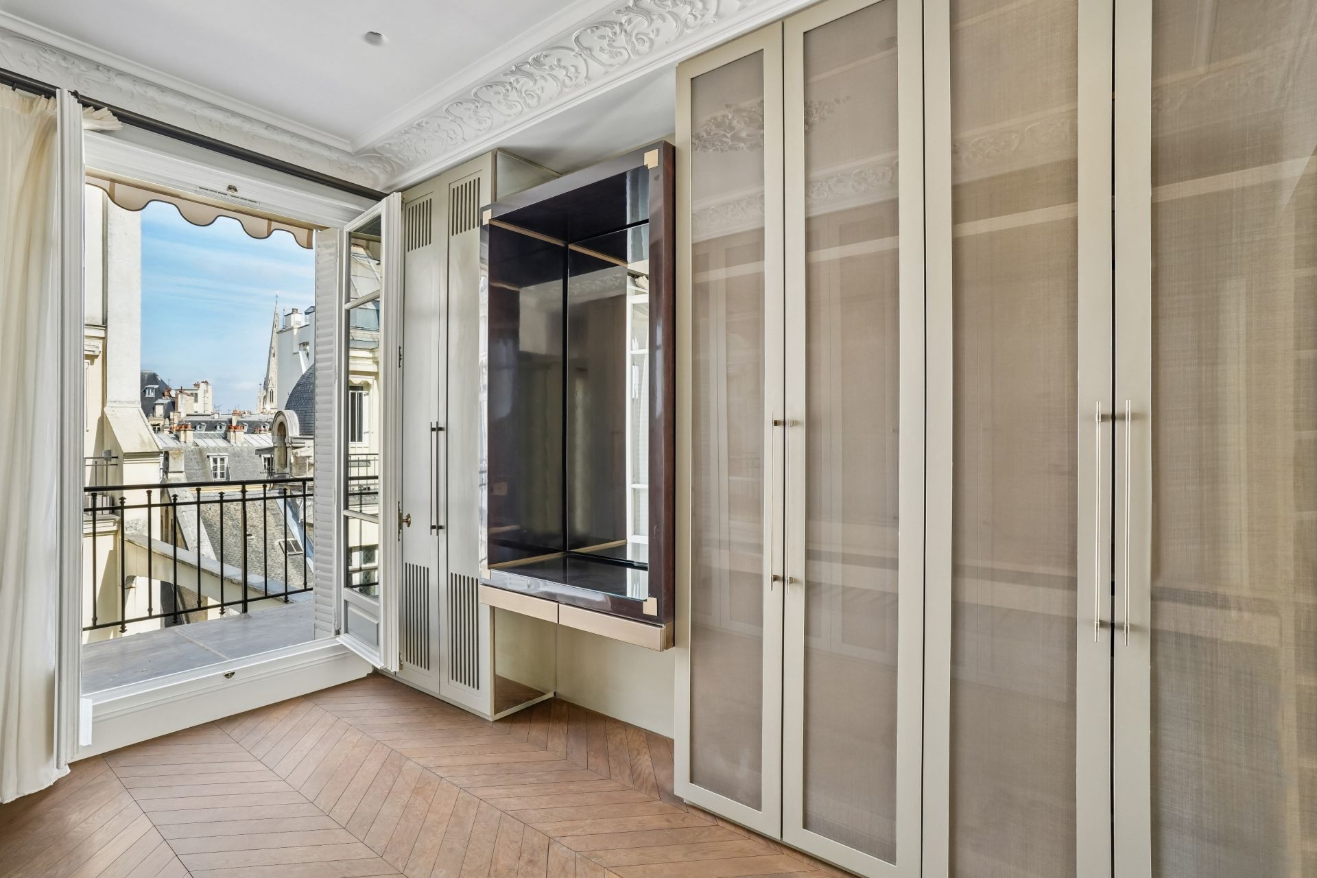 appartement 8 Pièces en location sur PARIS (75016)