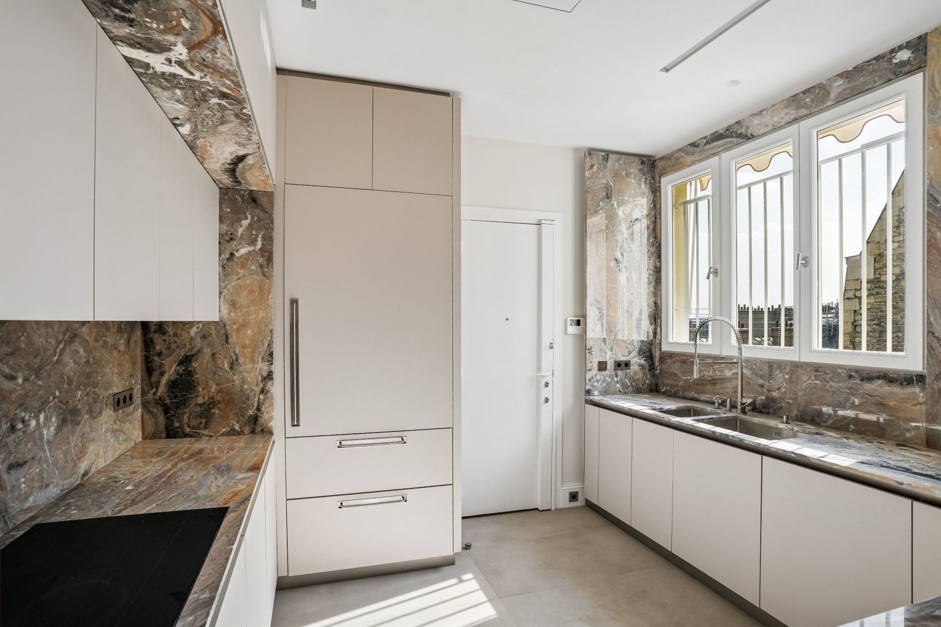appartement 8 Pièces en location sur PARIS (75016)