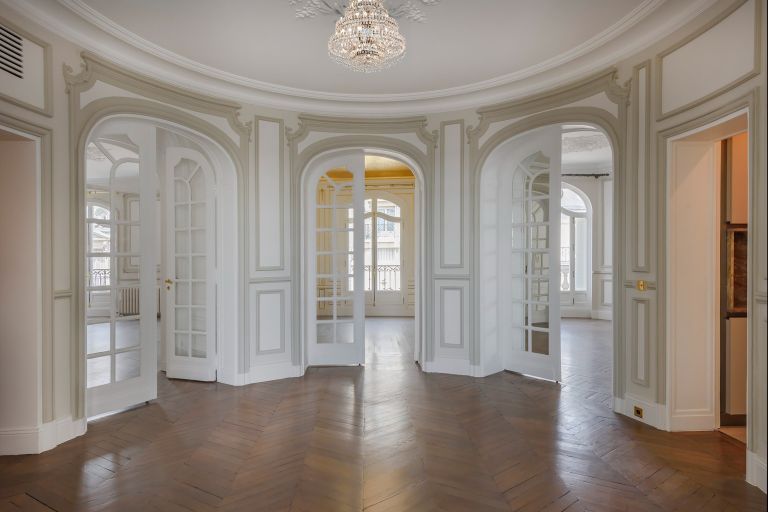 apartment 8 Rooms for rent on PARIS (75016)