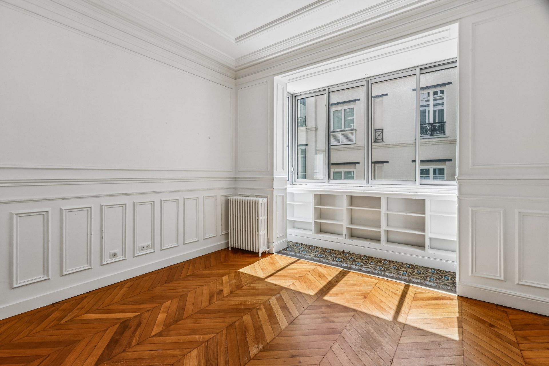 apartment 3 Rooms for sale on PARIS (75008)