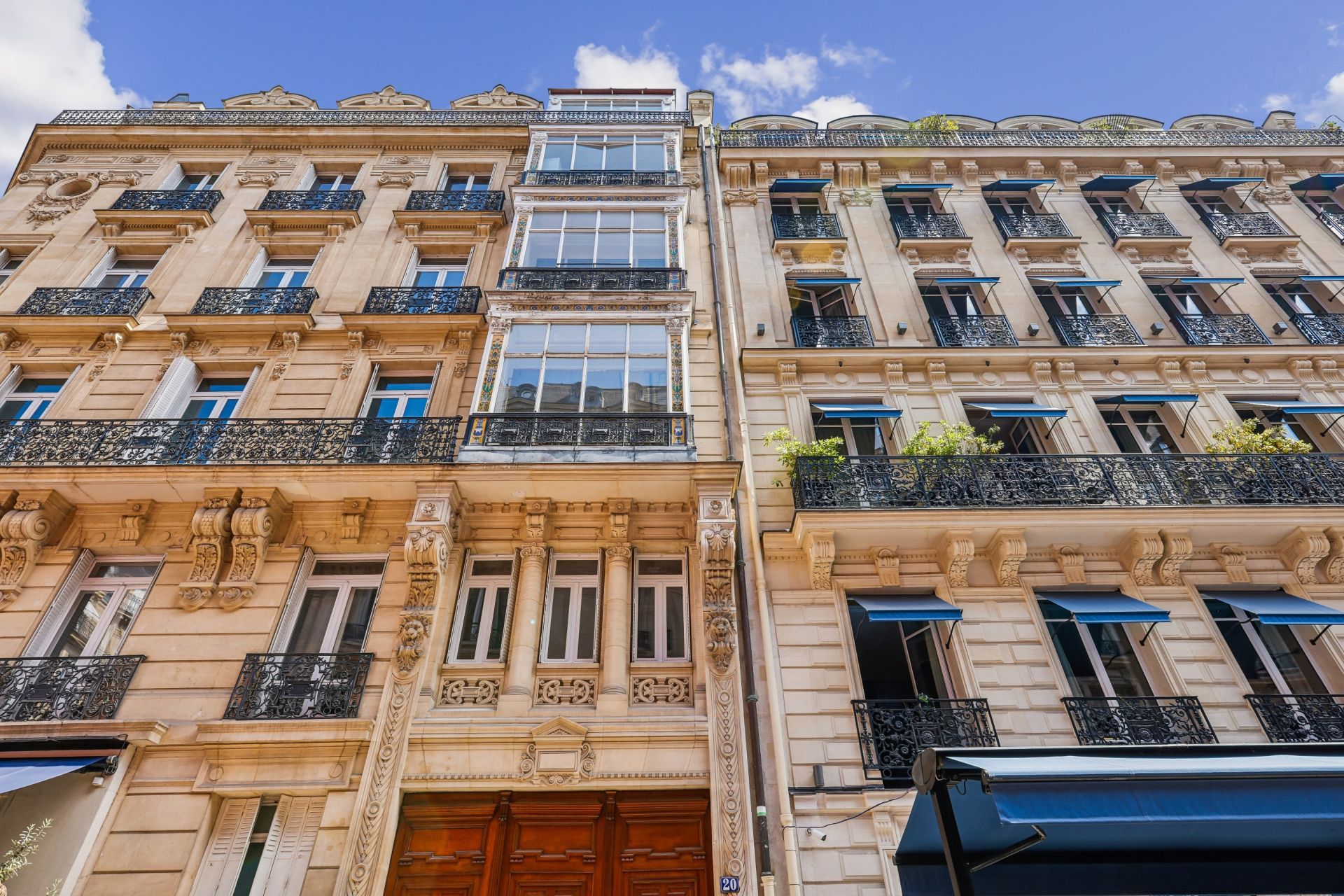 apartment 3 Rooms for sale on PARIS (75008)