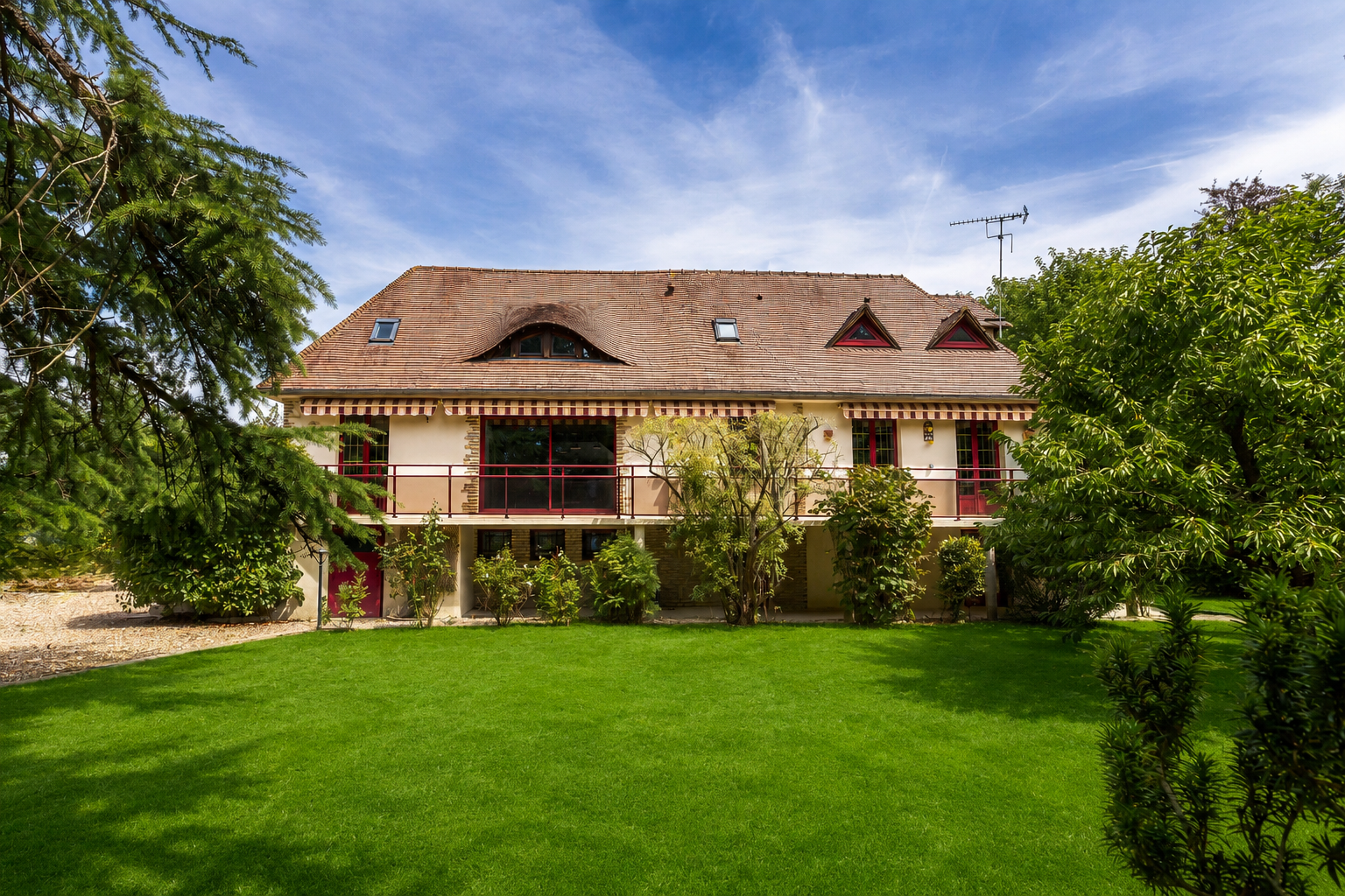 maison 10 Pièces en vente sur MEREY (27640)