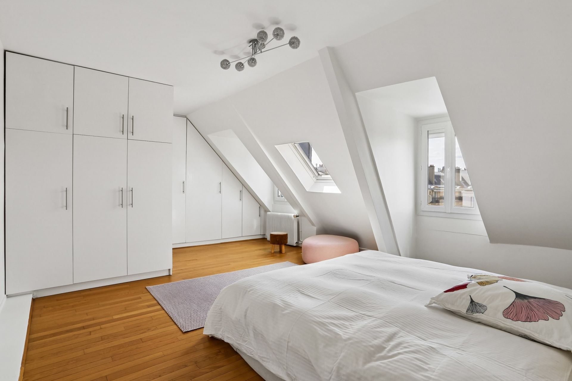 apartment 4 Rooms for rent on PARIS (75008)
