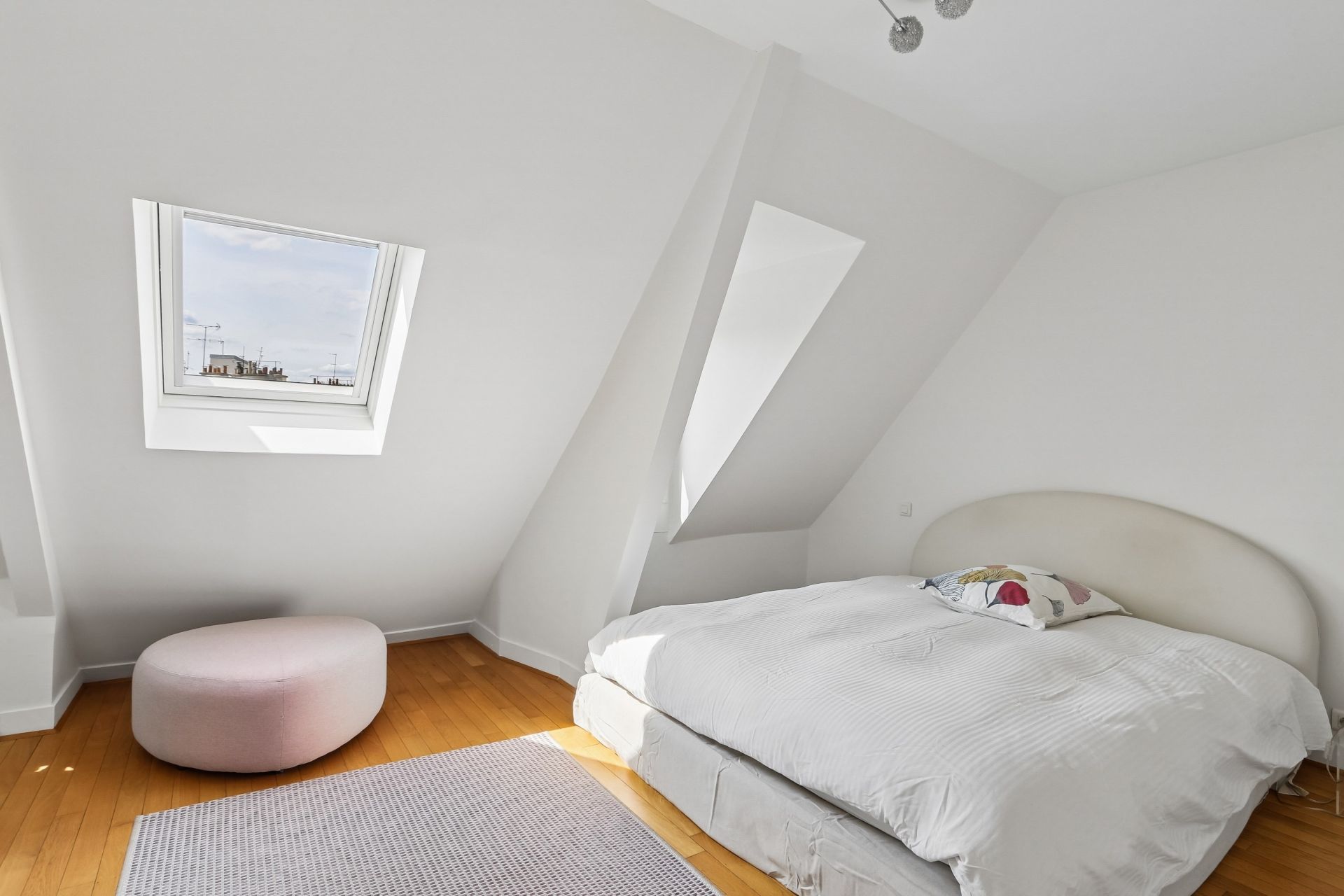 apartment 4 Rooms for rent on PARIS (75008)