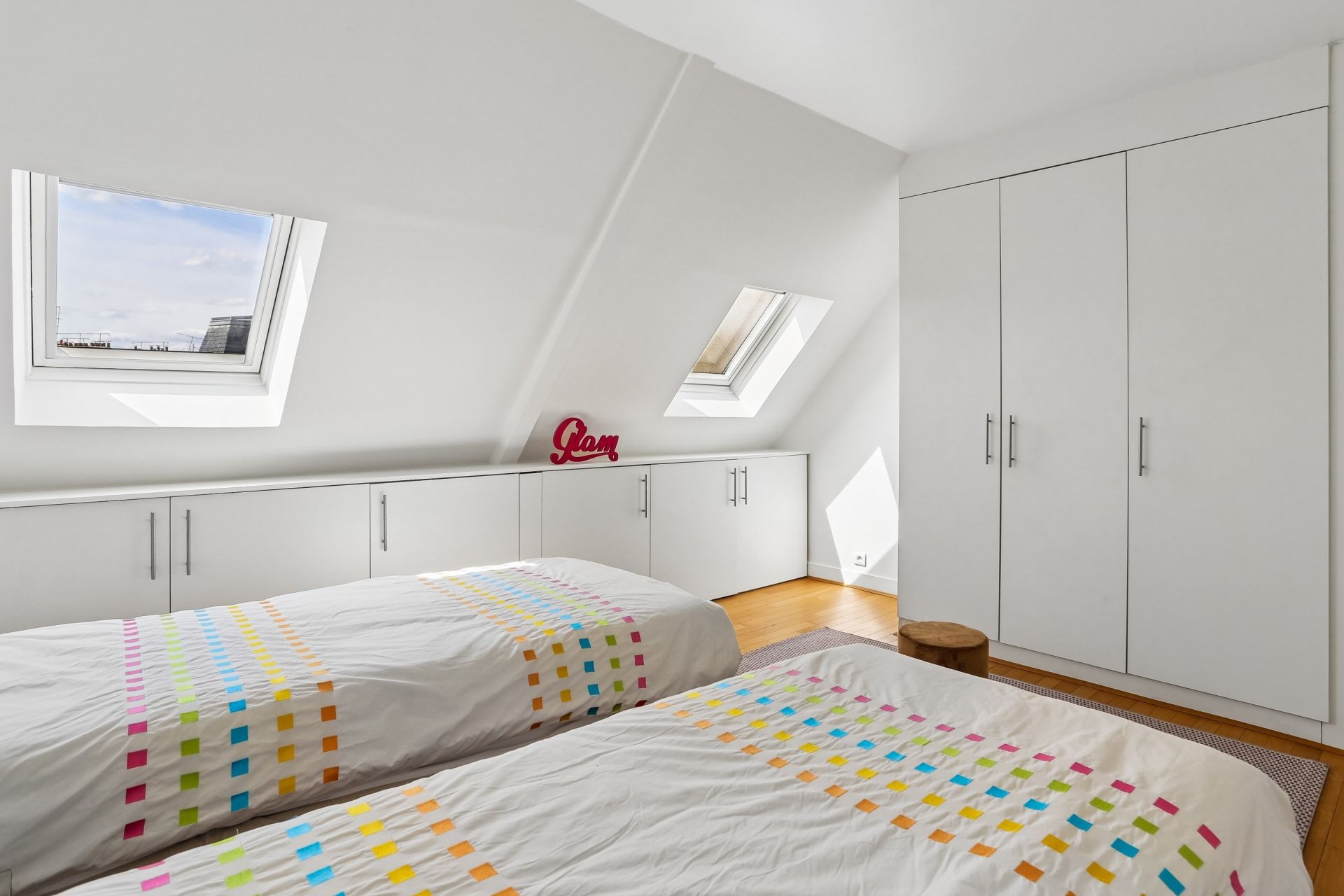 apartment 4 Rooms for rent on PARIS (75008)
