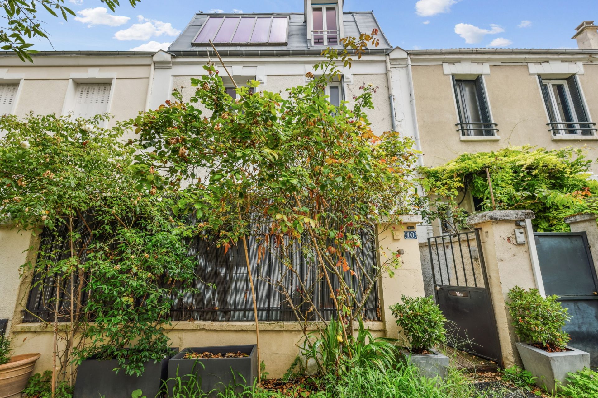 townhouse 7 Rooms for rent on PARIS (75016)
