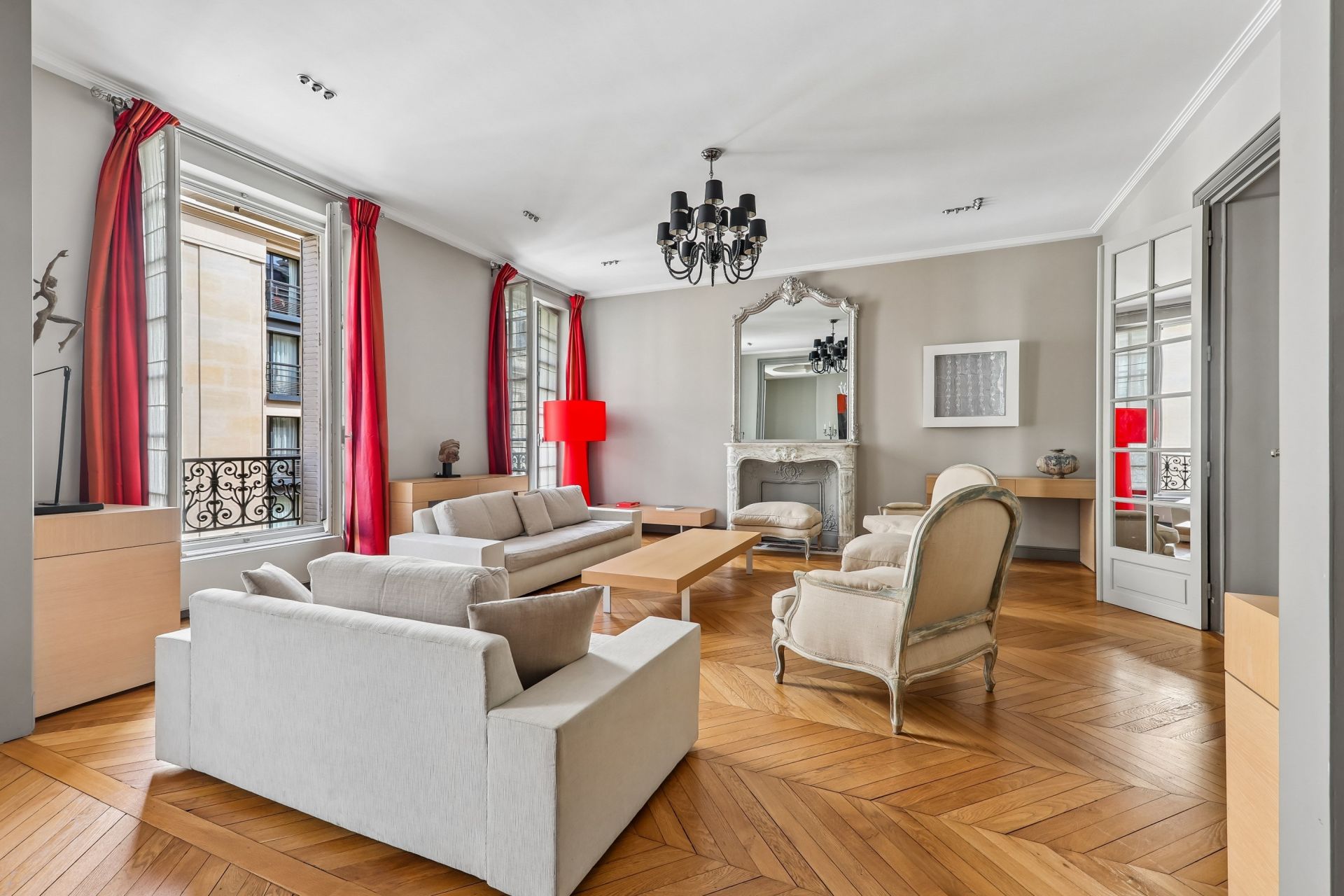 apartment 7 Rooms for sale on PARIS (75016)