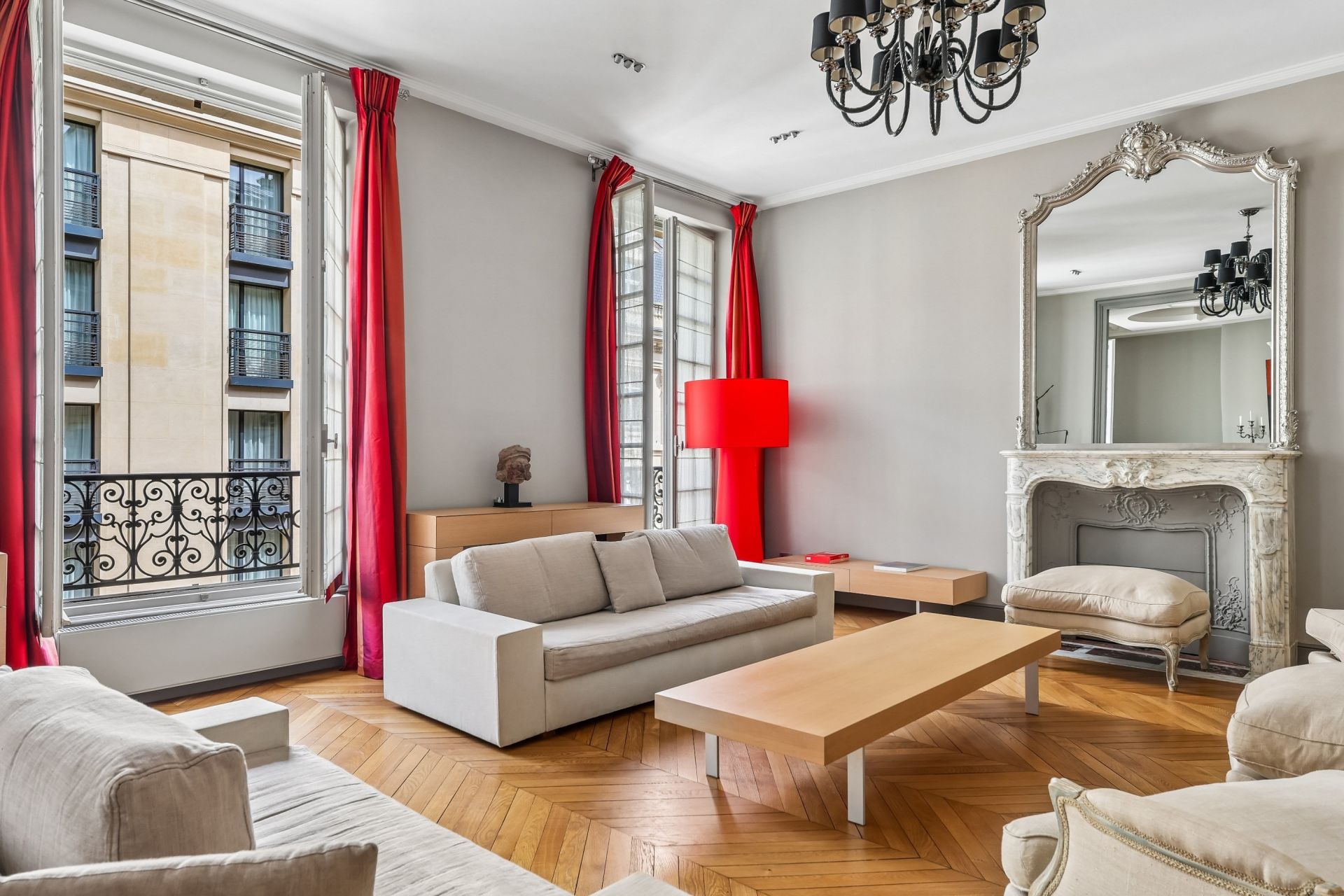 apartment 7 Rooms for sale on PARIS (75016)