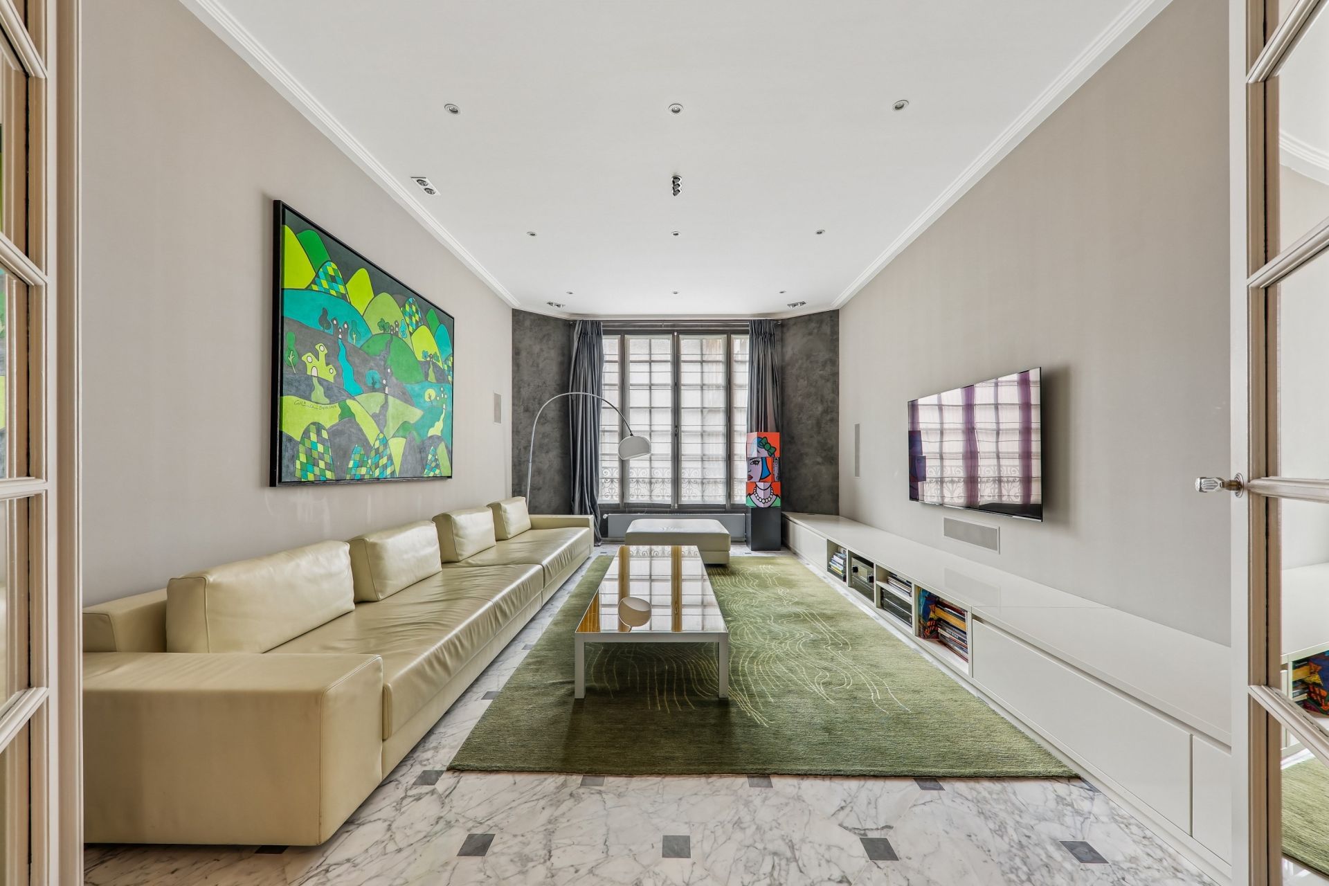 apartment 7 Rooms for sale on PARIS (75016)