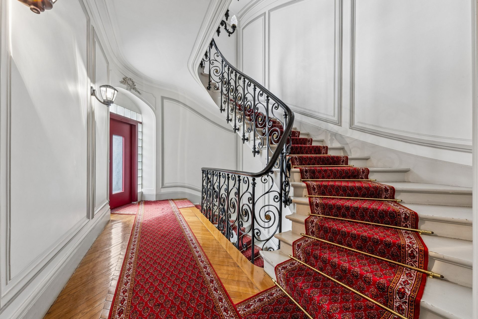 apartment 7 Rooms for sale on PARIS (75016)