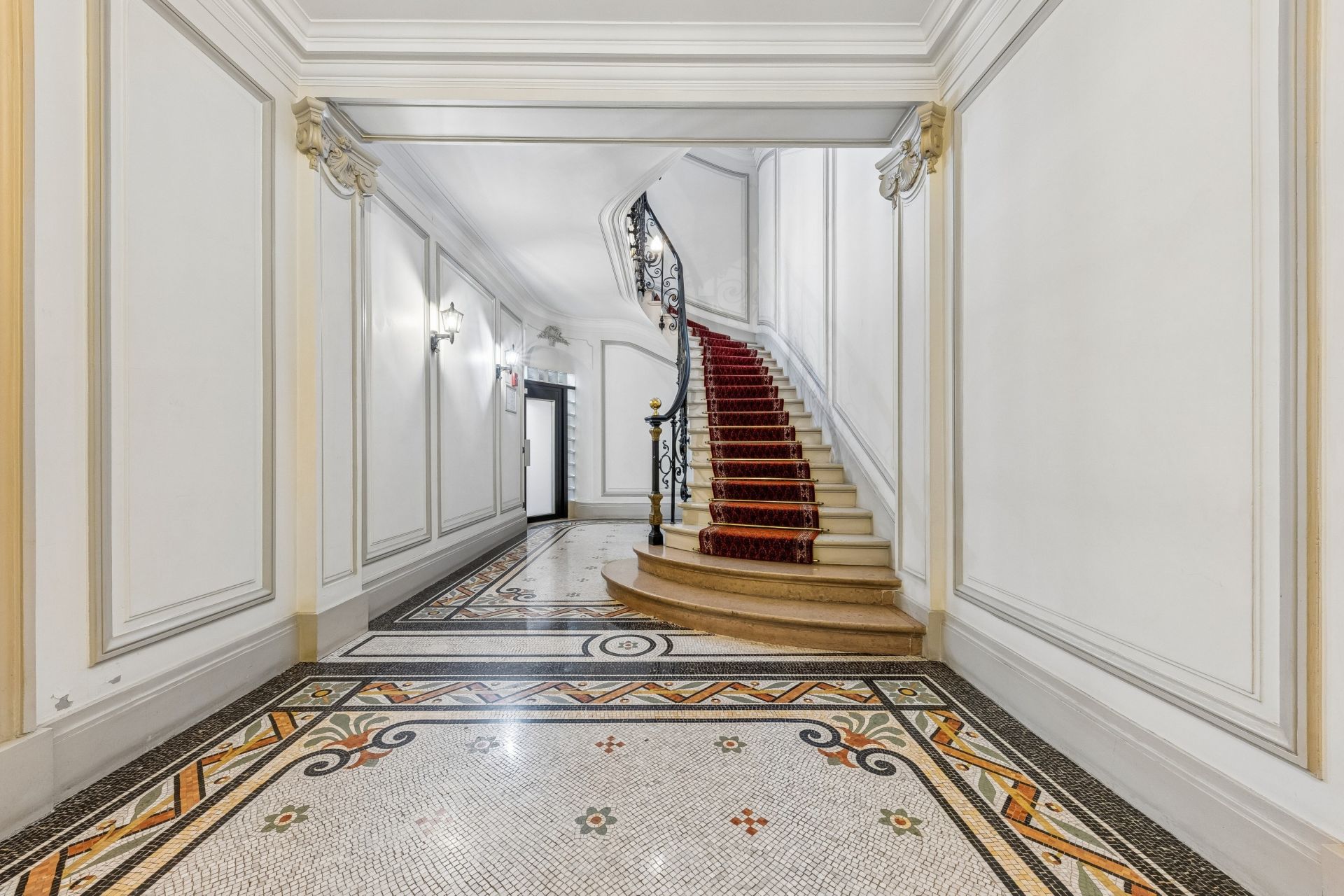 apartment 7 Rooms for sale on PARIS (75016)
