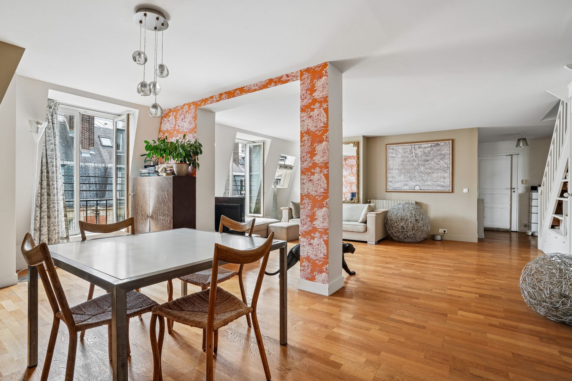 duplex 5 Rooms for sale on PARIS (75008)
