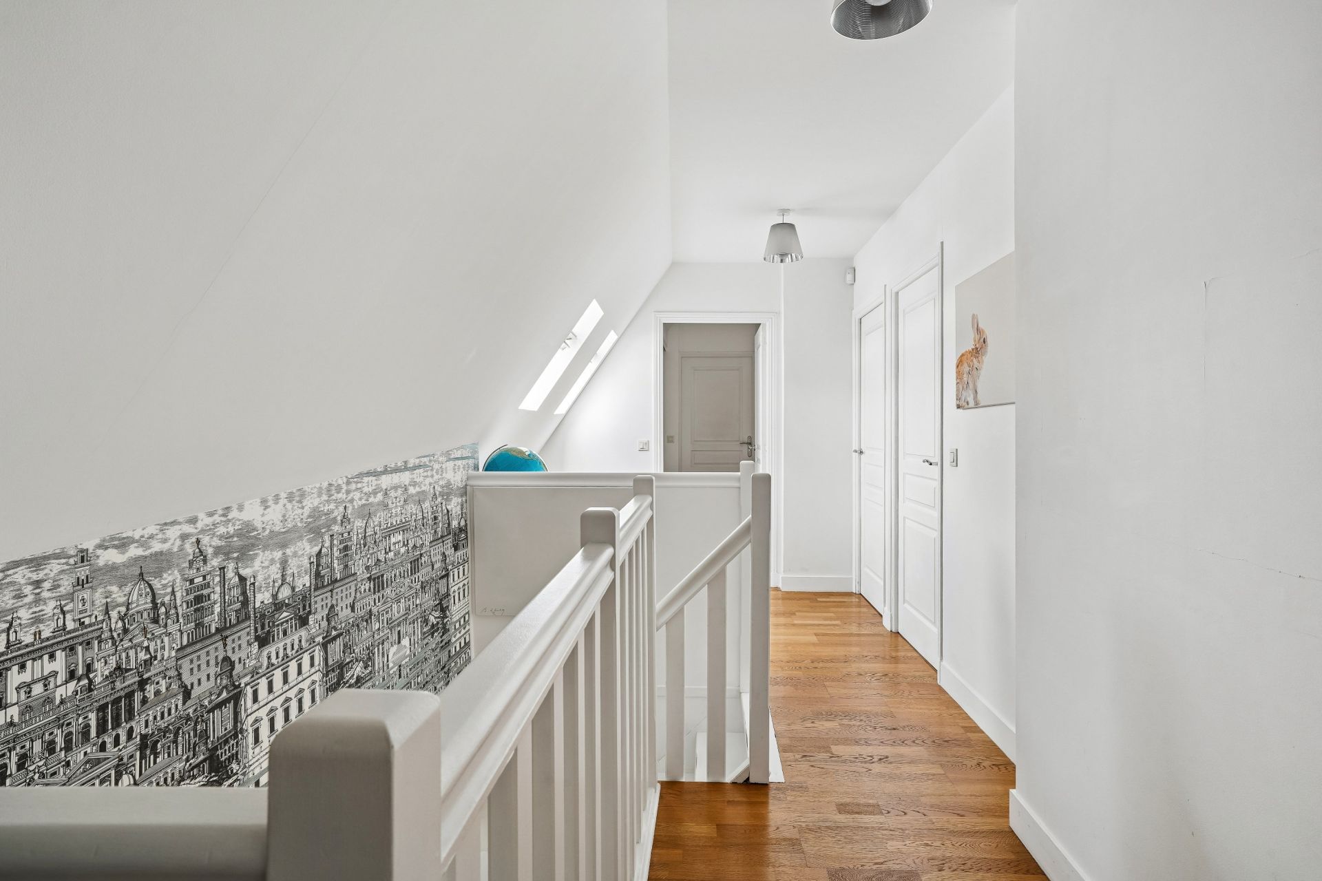 duplex 5 Rooms for sale on PARIS (75008)