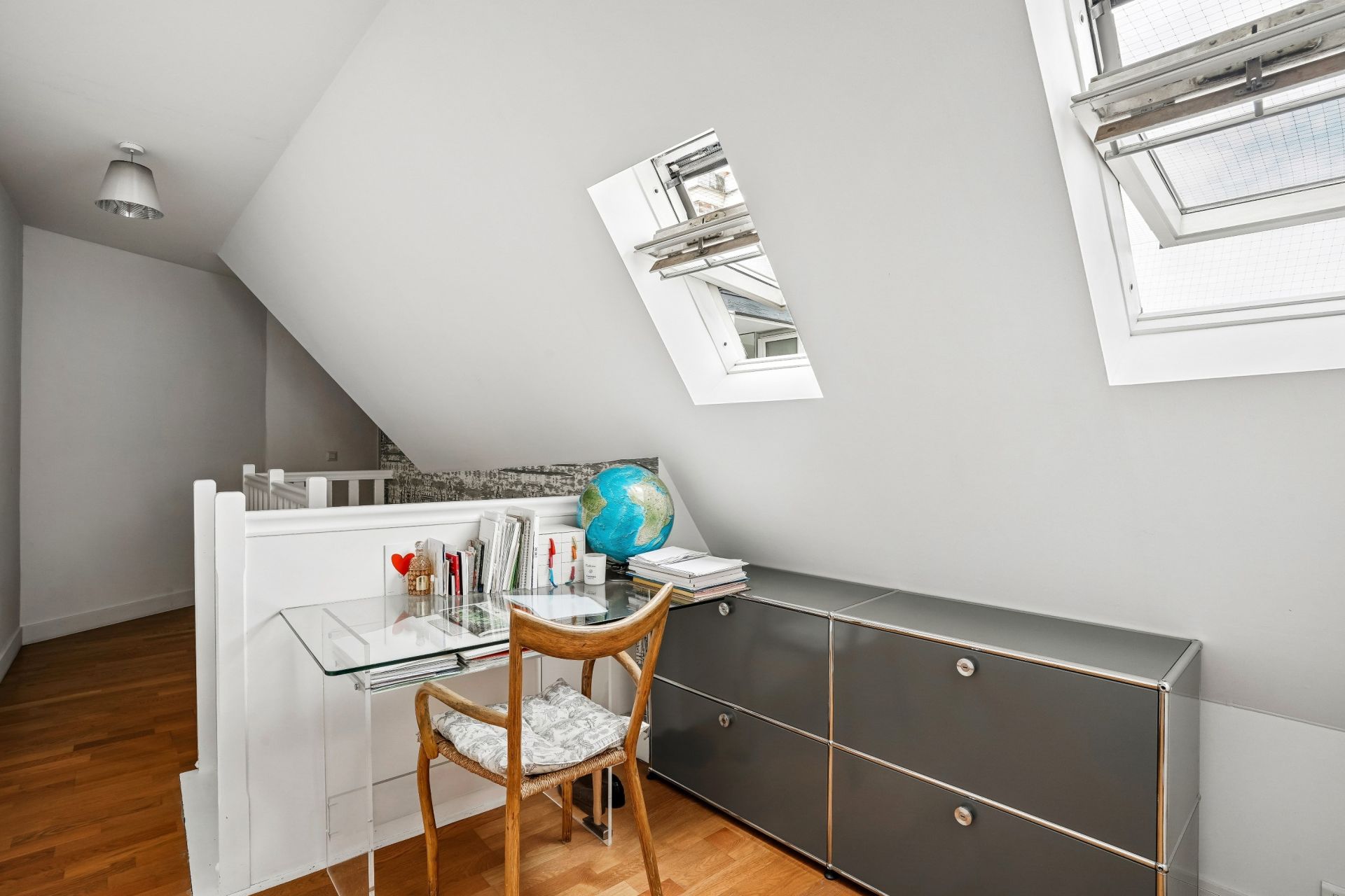 duplex 5 Rooms for sale on PARIS (75008)