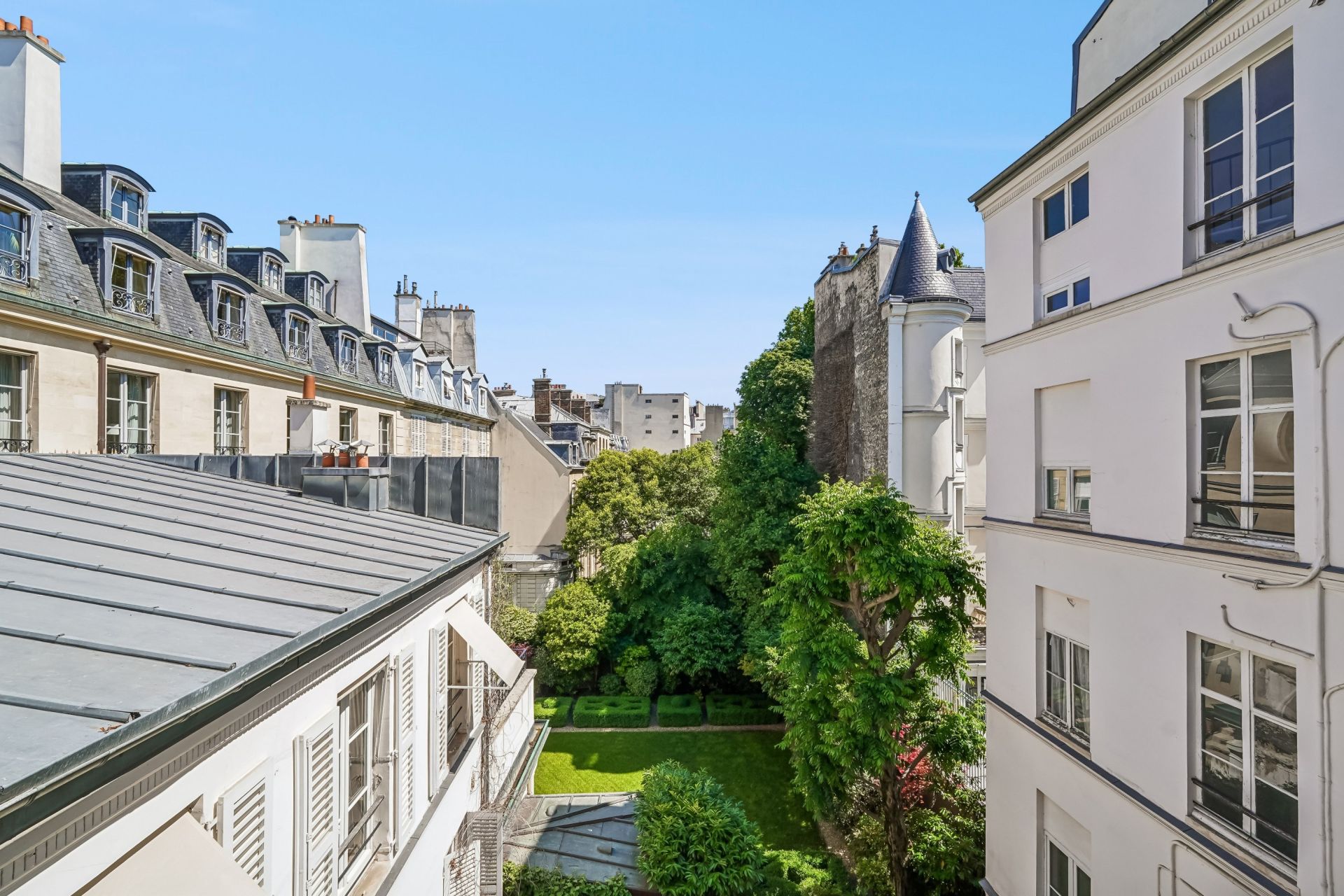 apartment 2 Rooms for sale on PARIS (75007)