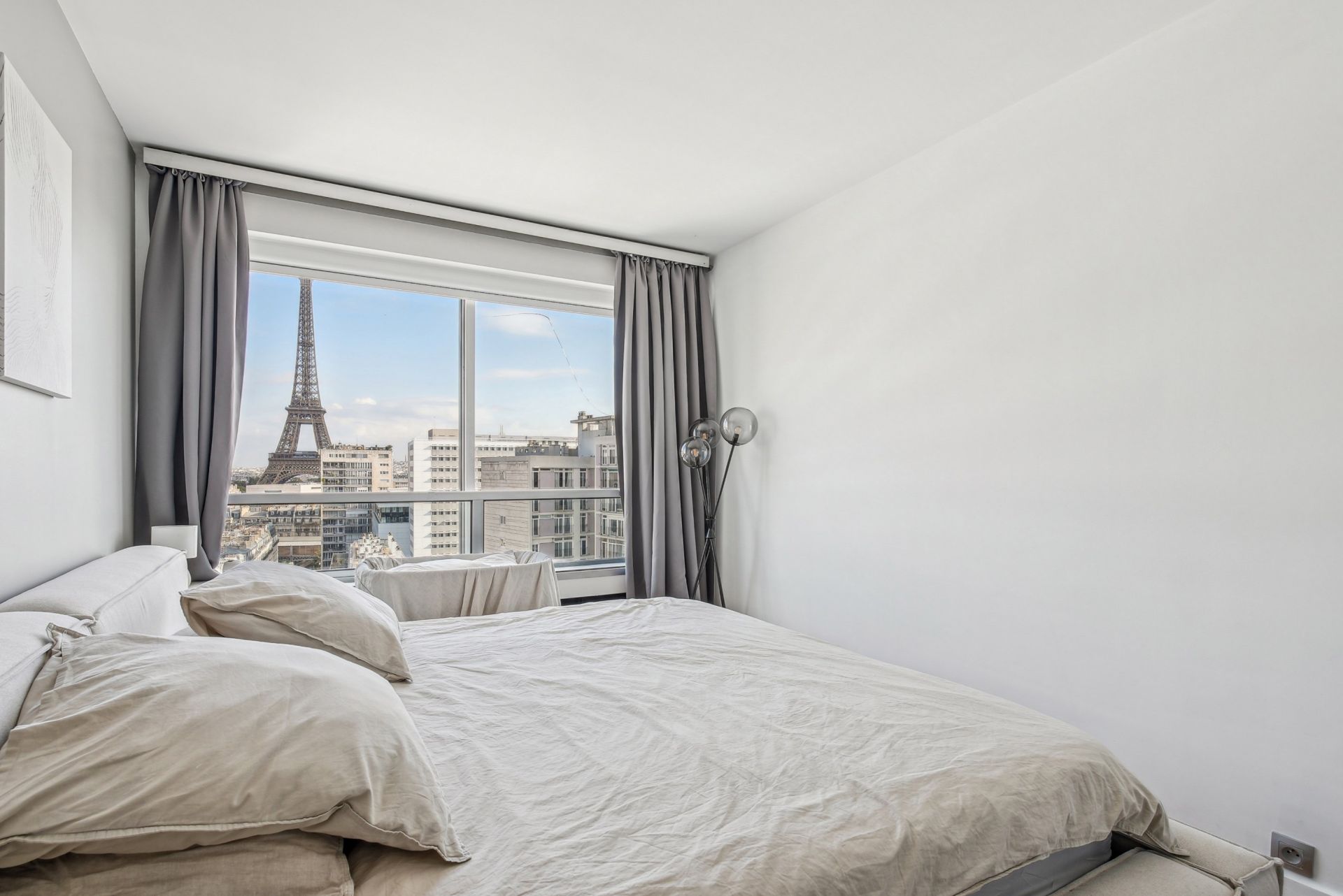 apartment 2 Rooms for sale on PARIS (75015)