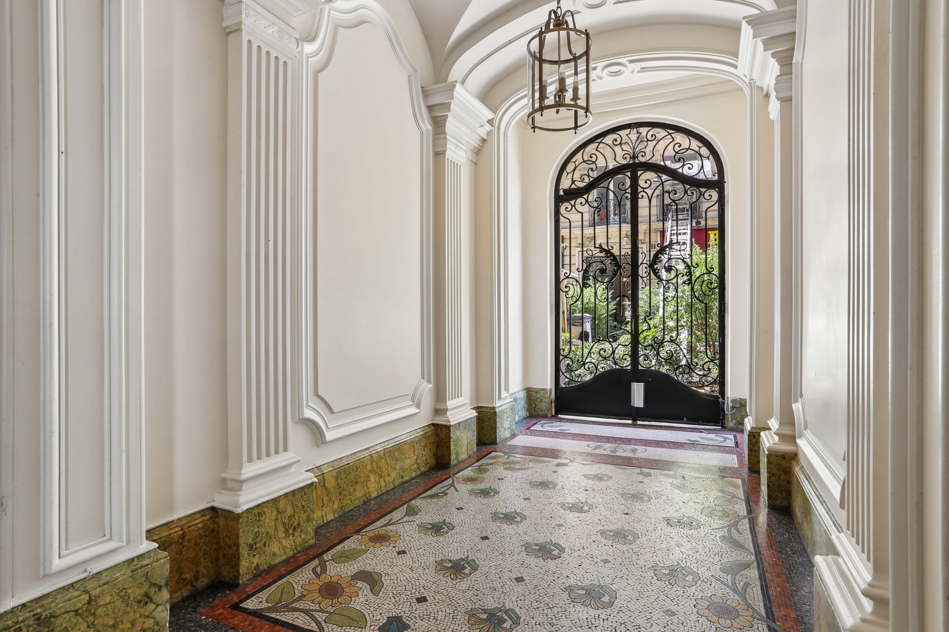 apartment 6 Rooms for sale on PARIS (75009)