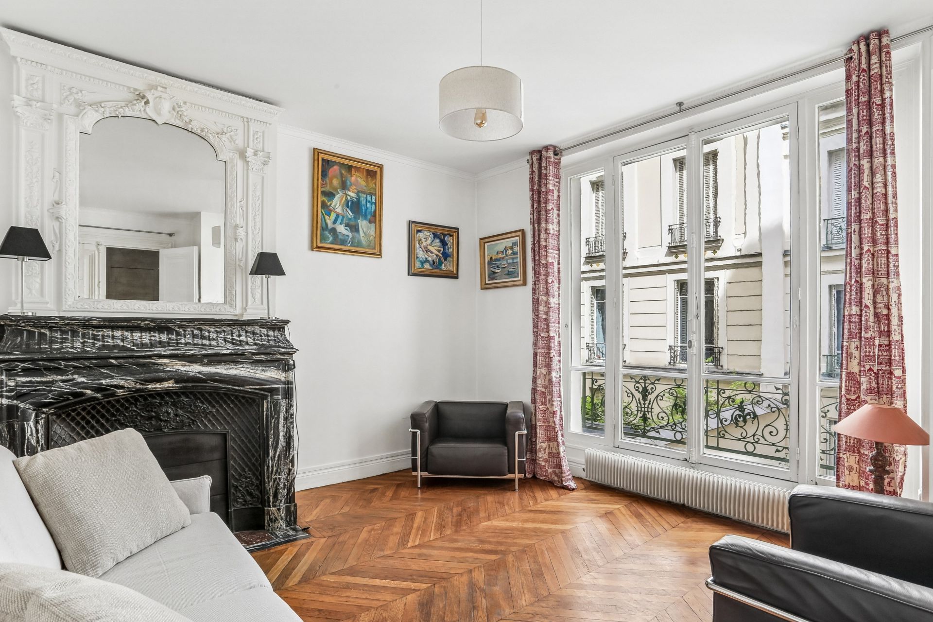 apartment 3 Rooms for sale on PARIS (75008)
