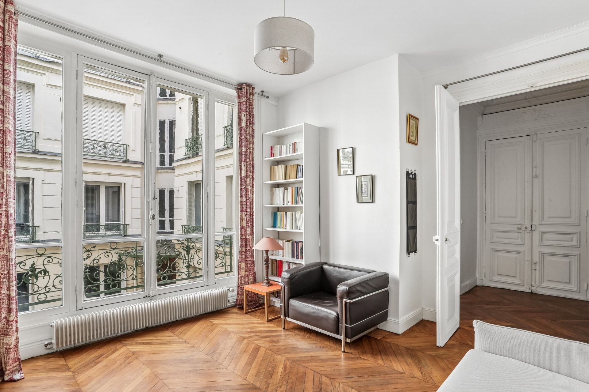 apartment 3 Rooms for sale on PARIS (75008)
