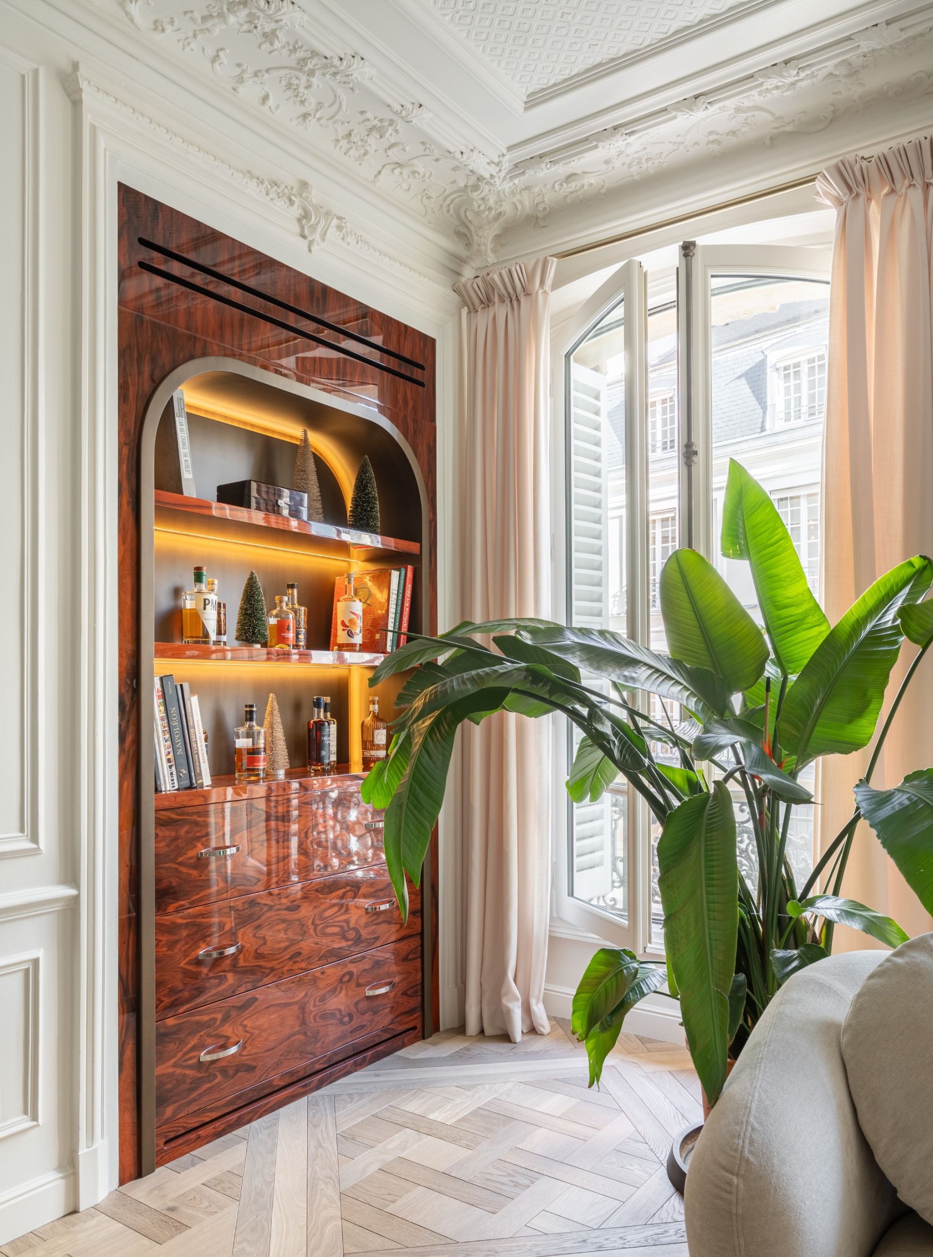 apartment 7 Rooms for sale on PARIS (75007)
