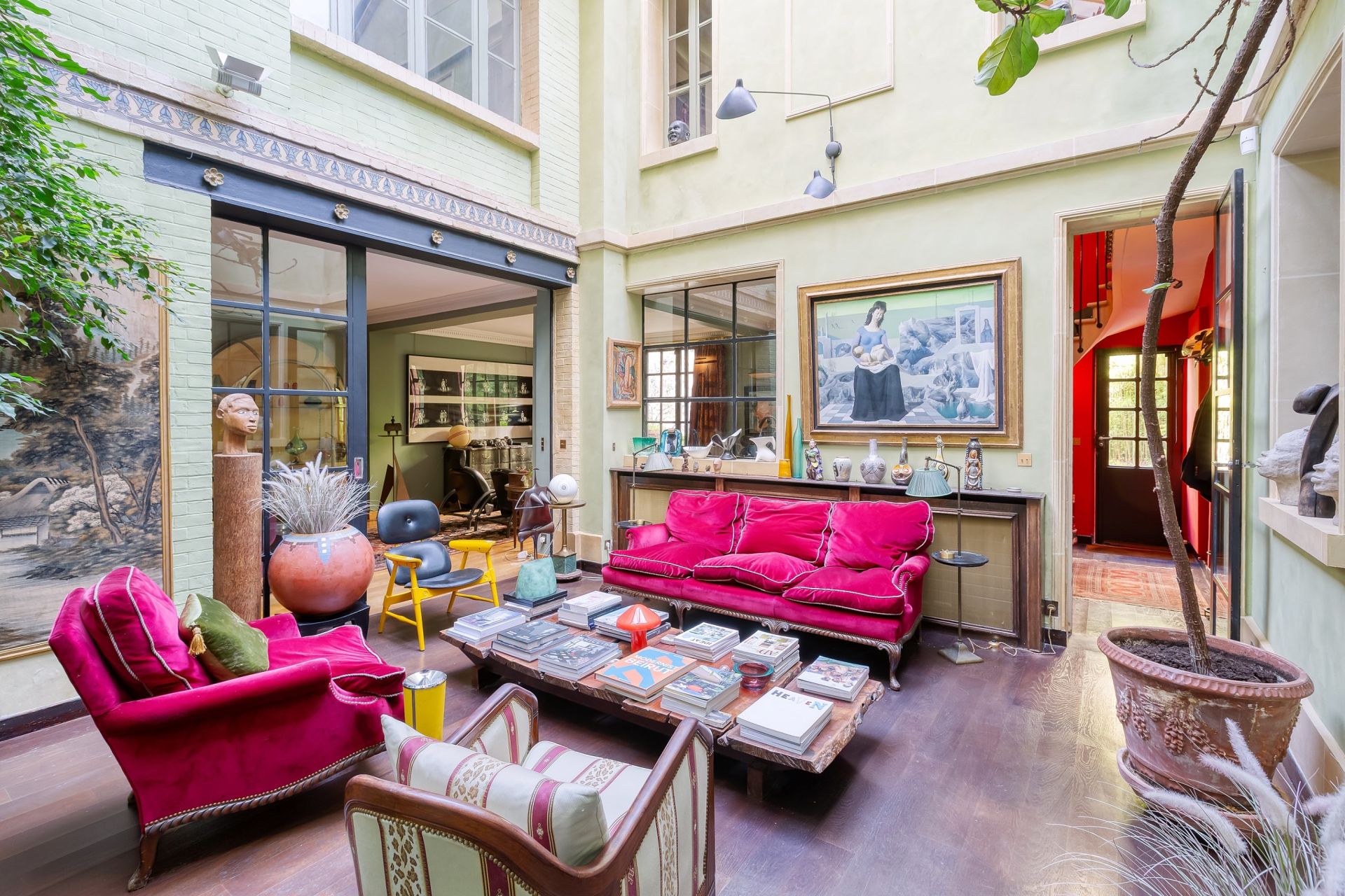 mansion (hôtel particulier) 7 Rooms for sale on PARIS (75116)