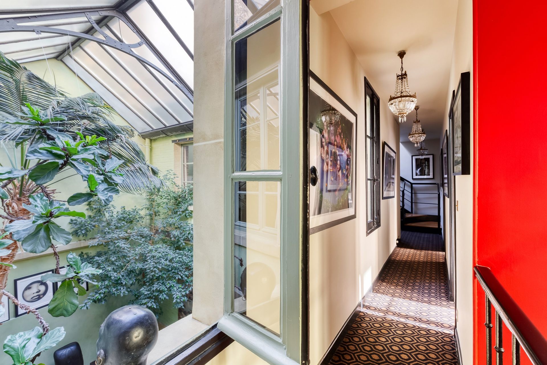 mansion (hôtel particulier) 7 Rooms for sale on PARIS (75116)