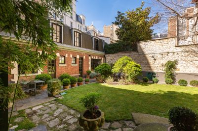 Sale Mansion (hôtel particulier) Paris 16 7&nbsp;Rooms 245&nbsp;m²
