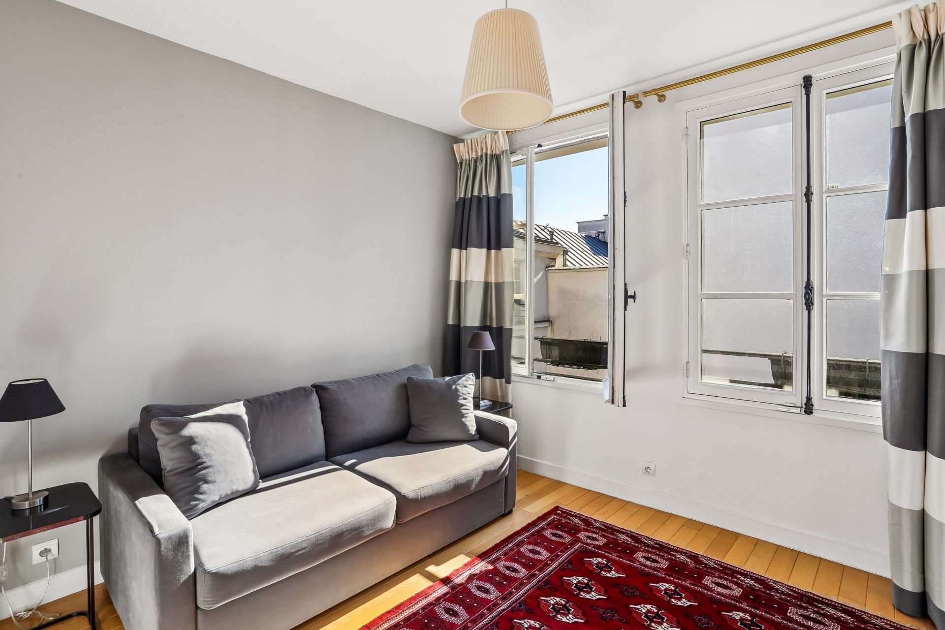 apartment 5 Rooms for sale on PARIS (75003)