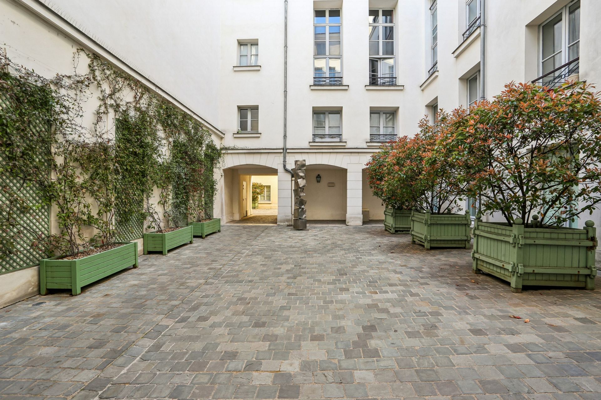 apartment 5 Rooms for sale on PARIS (75003)